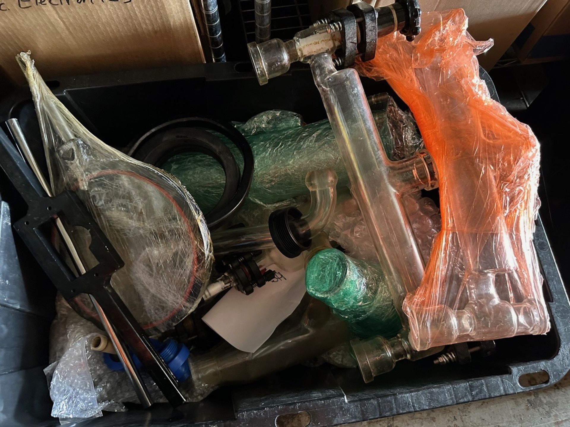 Tote With Rotary Evaporator Glass | Rig Fee $100 - Image 2 of 3