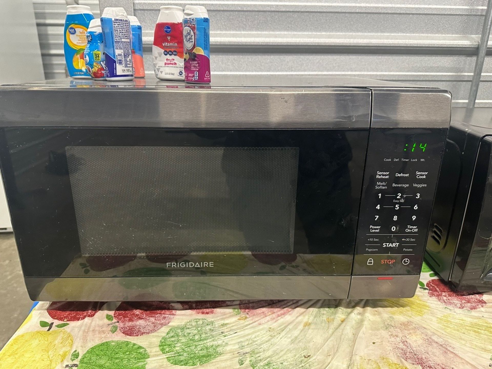 Microwaves, Toaster Water Dispenser | Rig Fee $50 - Image 4 of 5