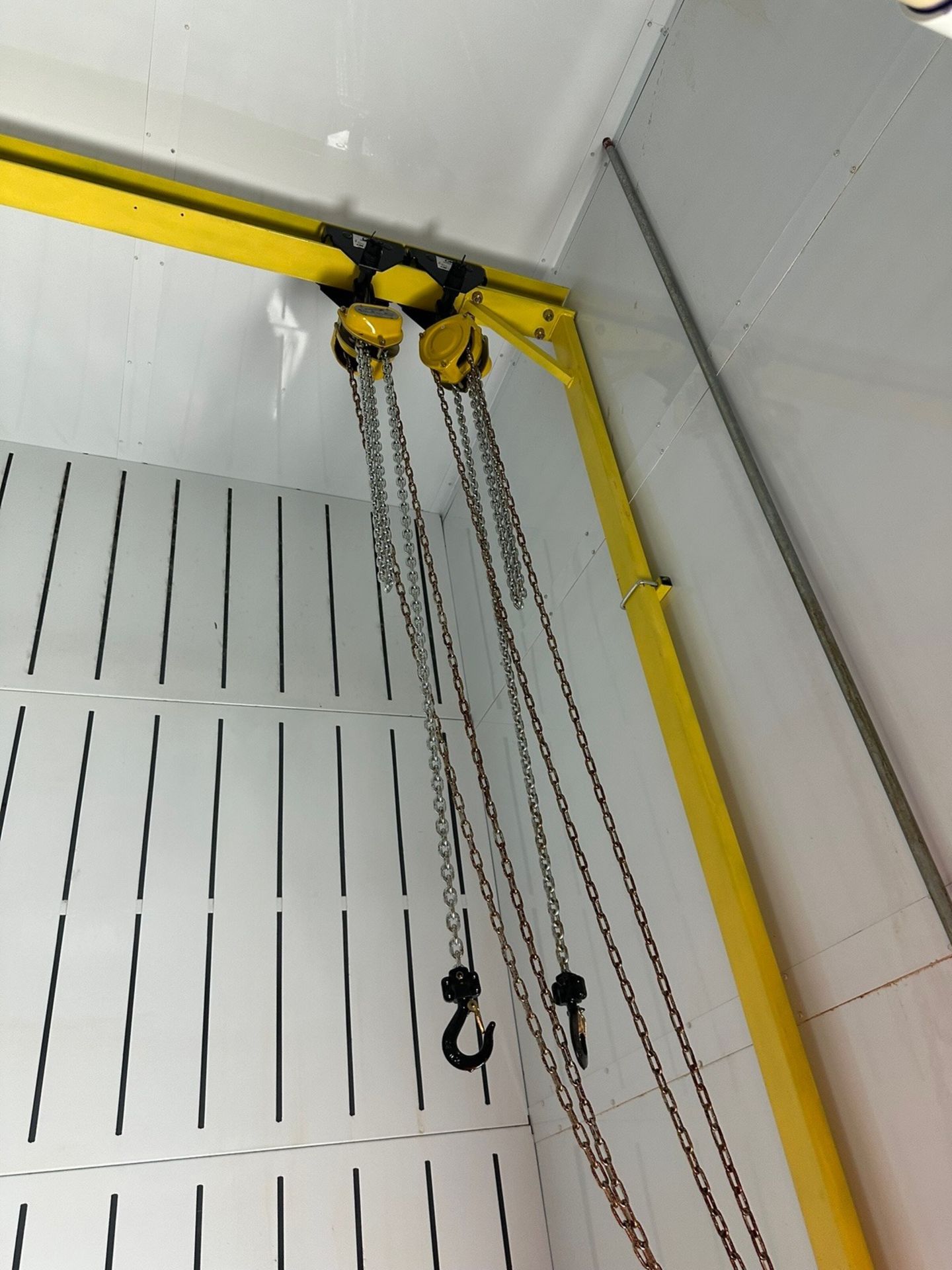 Hoist Gantry System with (4) Manual 500 LB Chain Falls | Rig Fee $1200 - Image 4 of 4