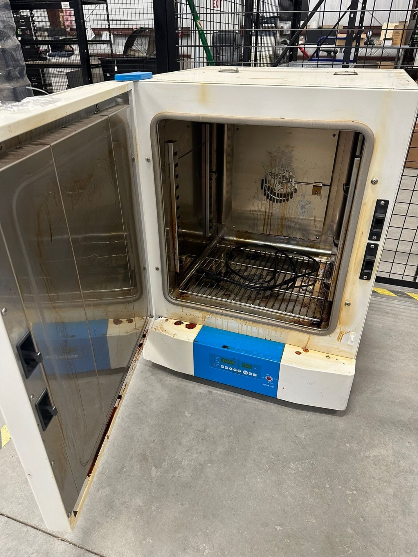 Cole Parmer, Incubator Model 52412-78, S/N 1A085103 | Rig Fee $50 - Image 2 of 5