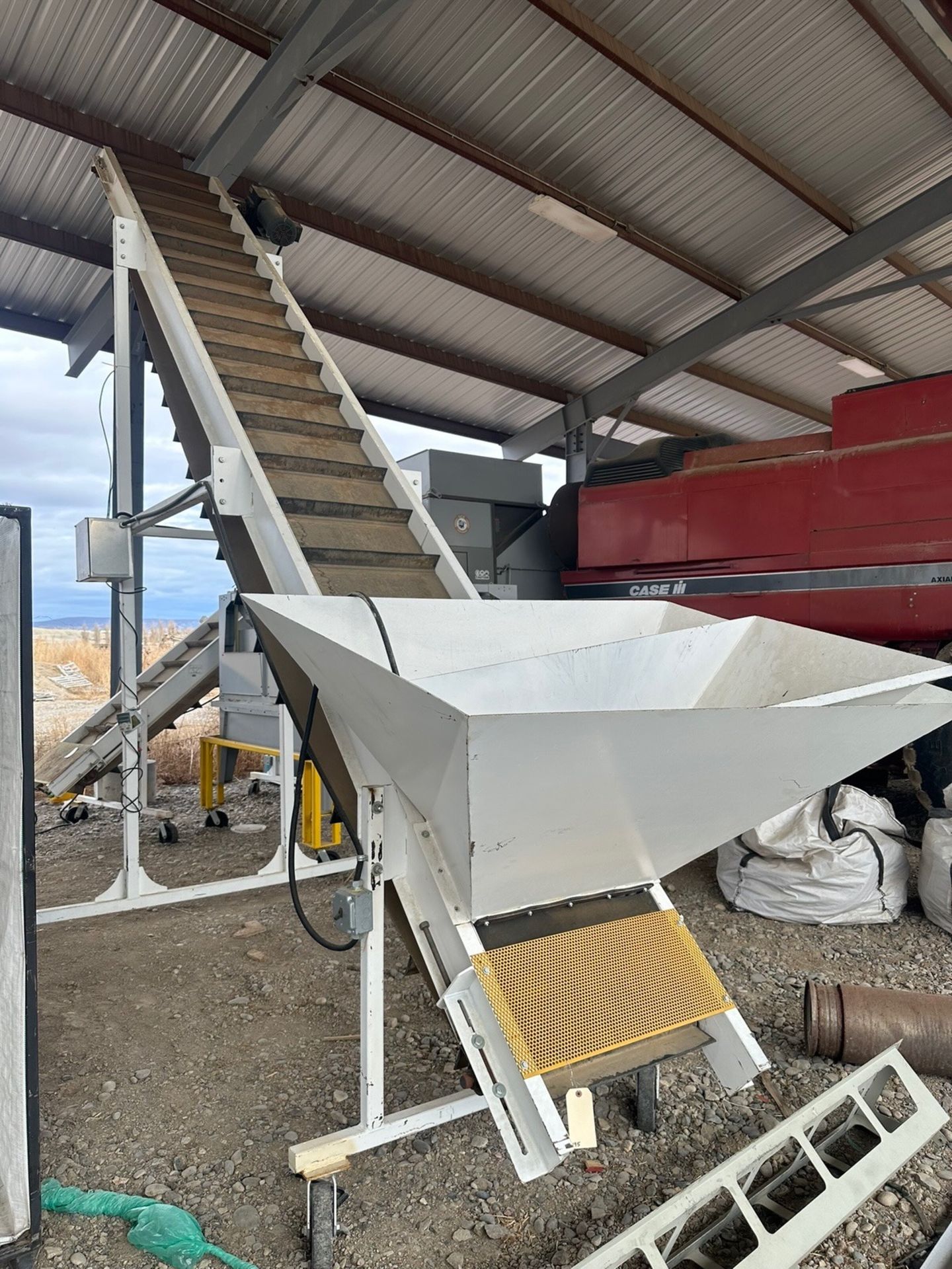 Flighted Conveyor | Rig Fee $500 - Image 4 of 8