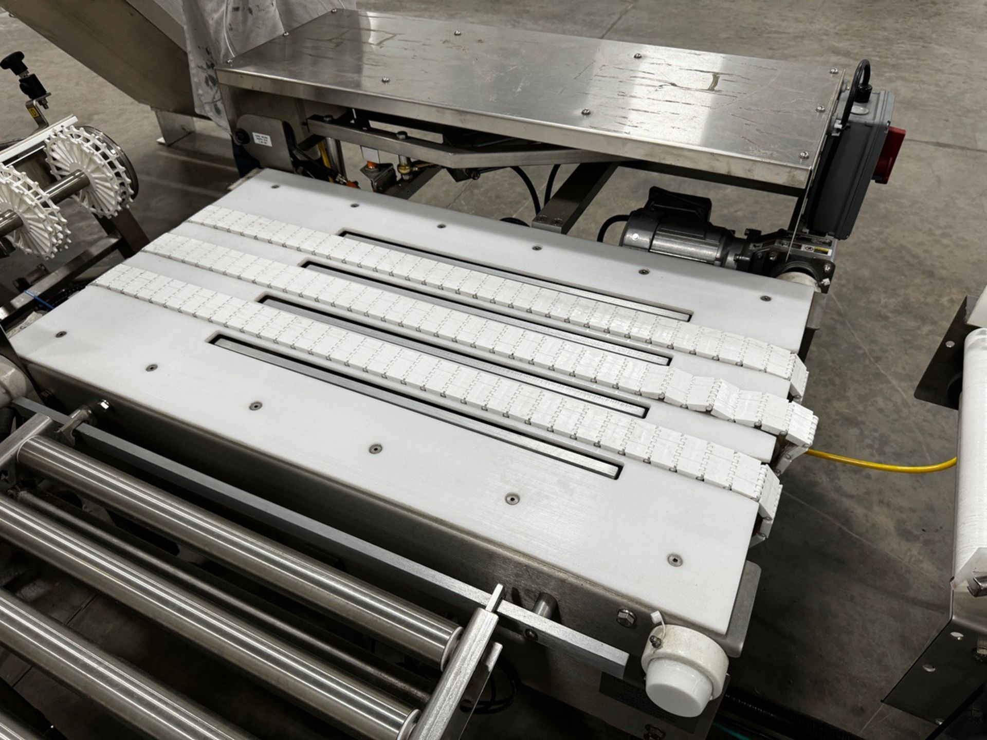 Stainless Steel Frame Timing Conveyor with Allen Bradley PVP 600 Control - Image 2 of 3