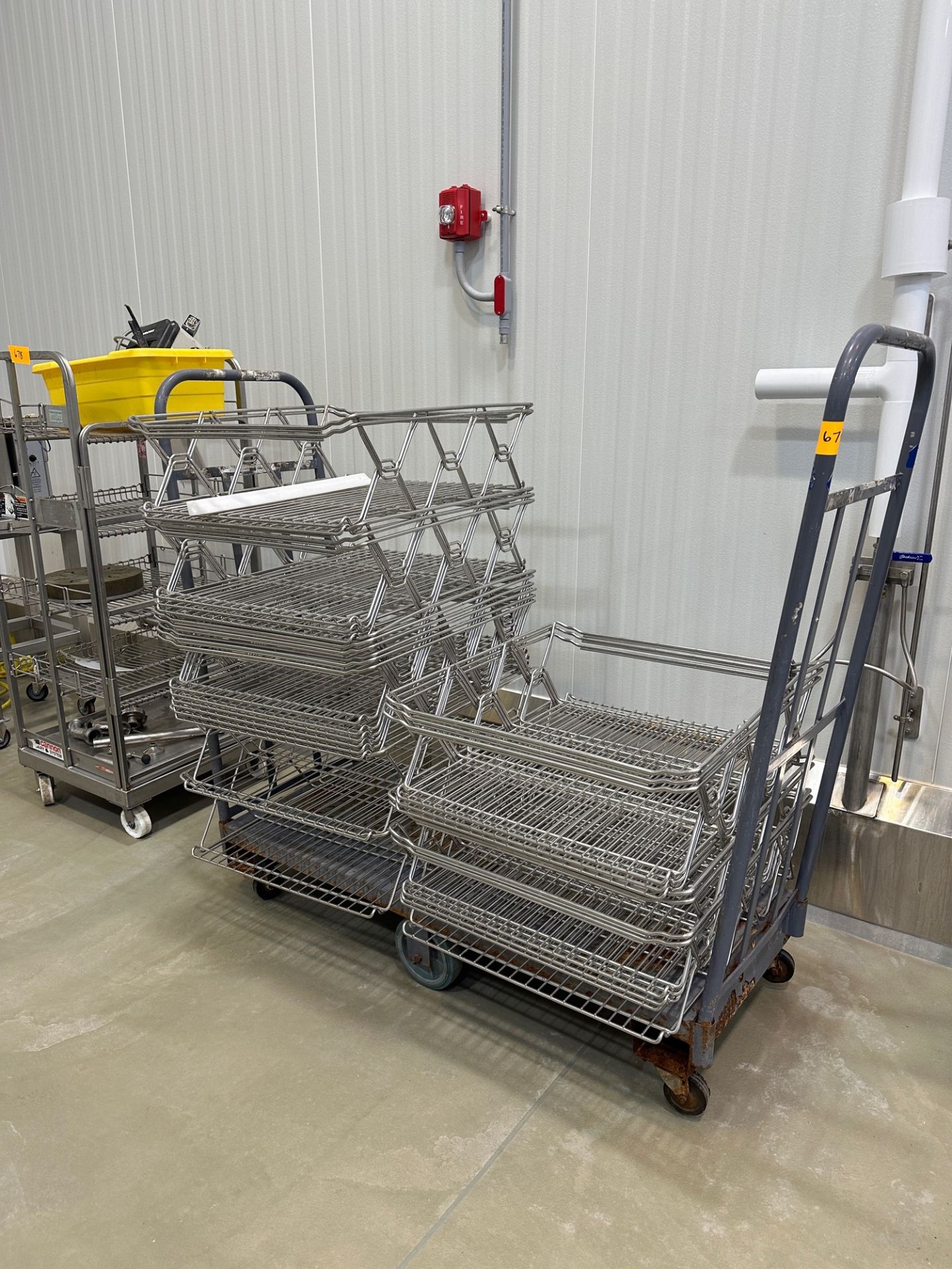 Portable Cart with Wire Racking | Rig Fee $50