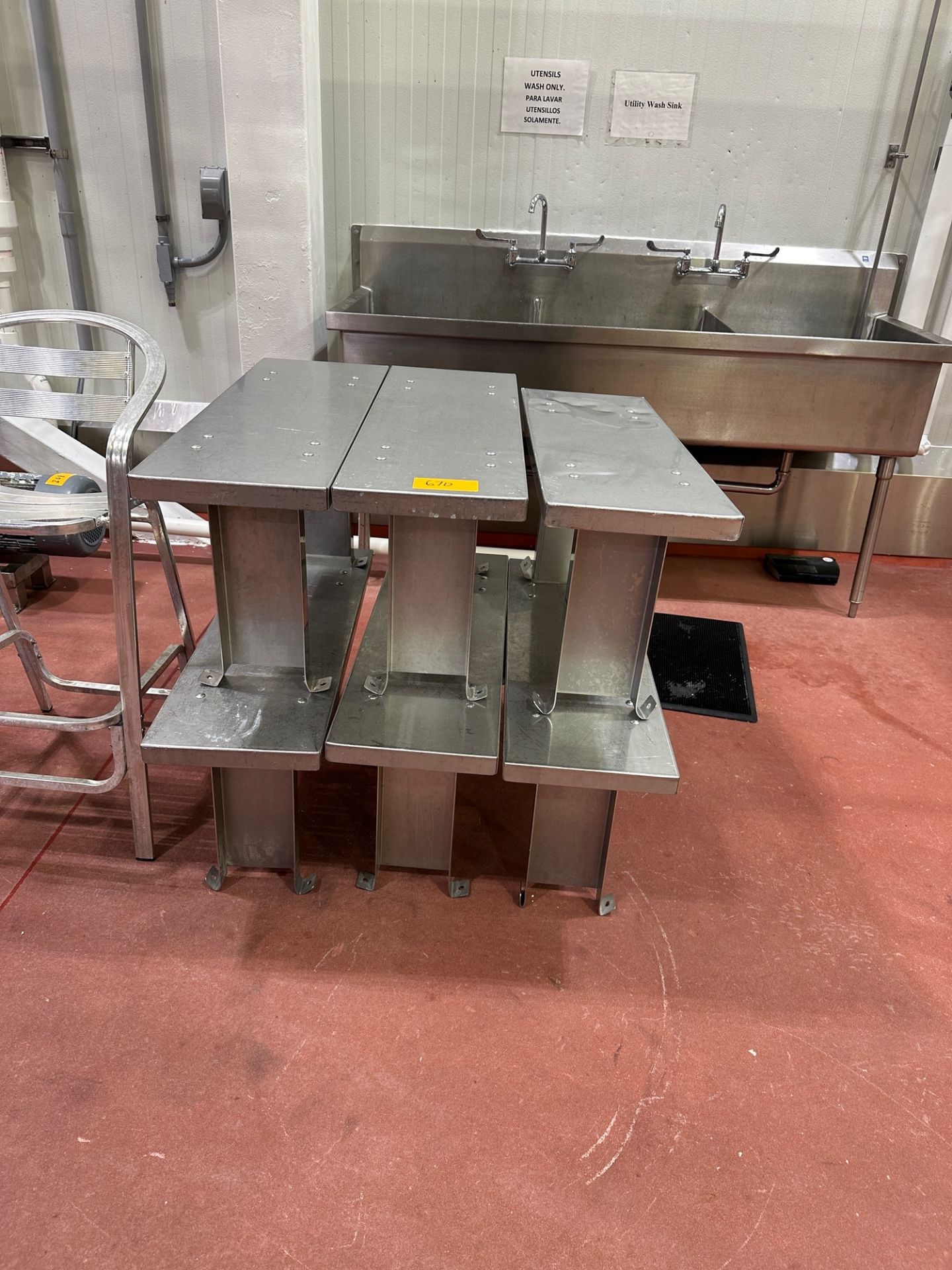 (6) Stainless Steel Benches | Rig Fee $75