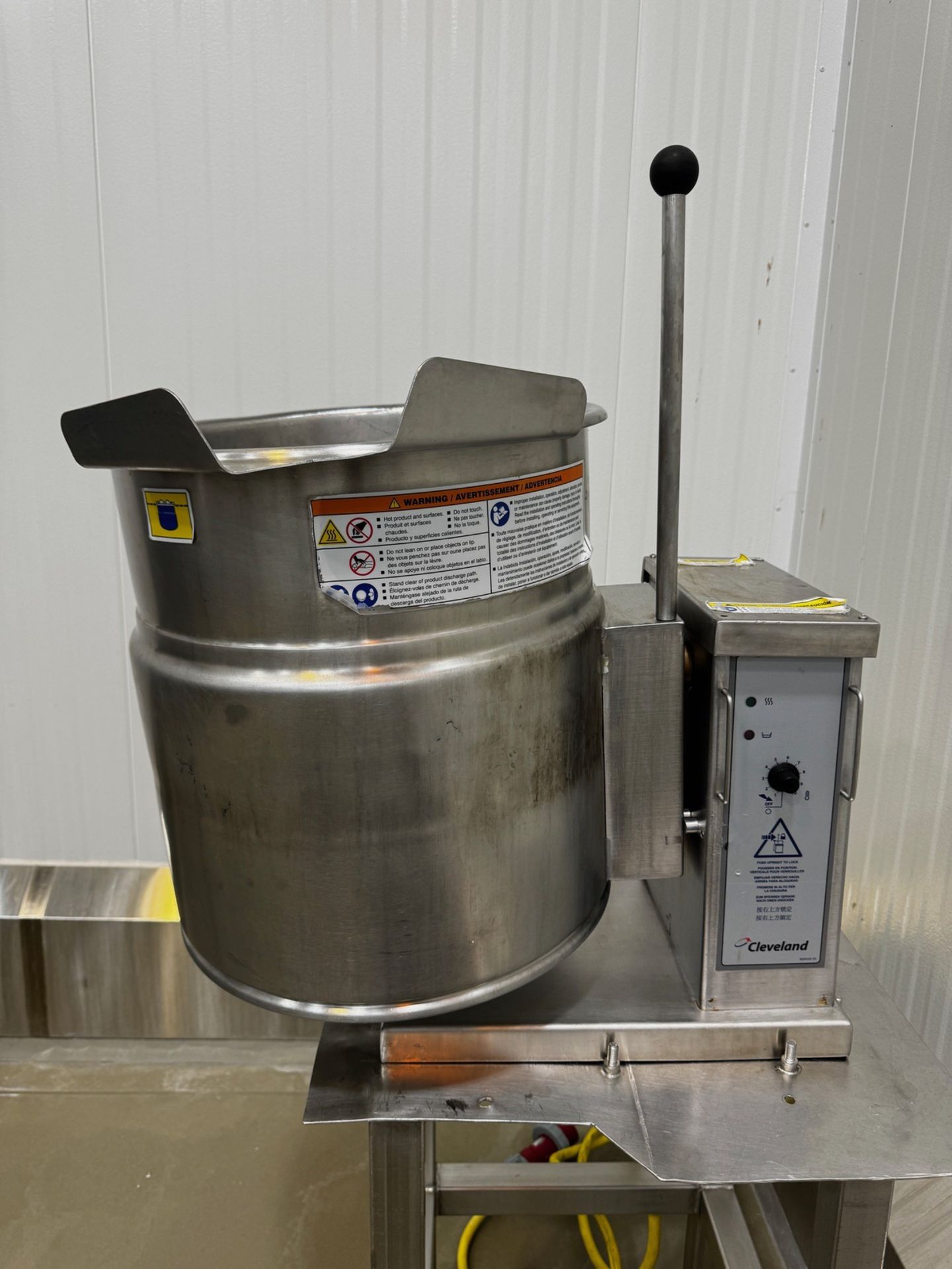 Cleveland Self Contained Jacketed Tilt Kettle | Rig Fee $150