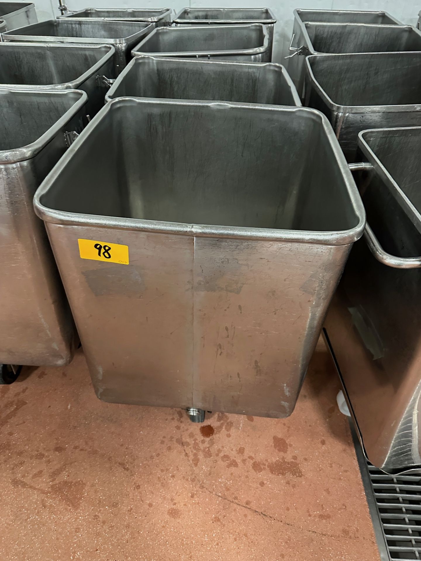 (4) 600 LB Stainless Steel Buggies | Rig Fee $50