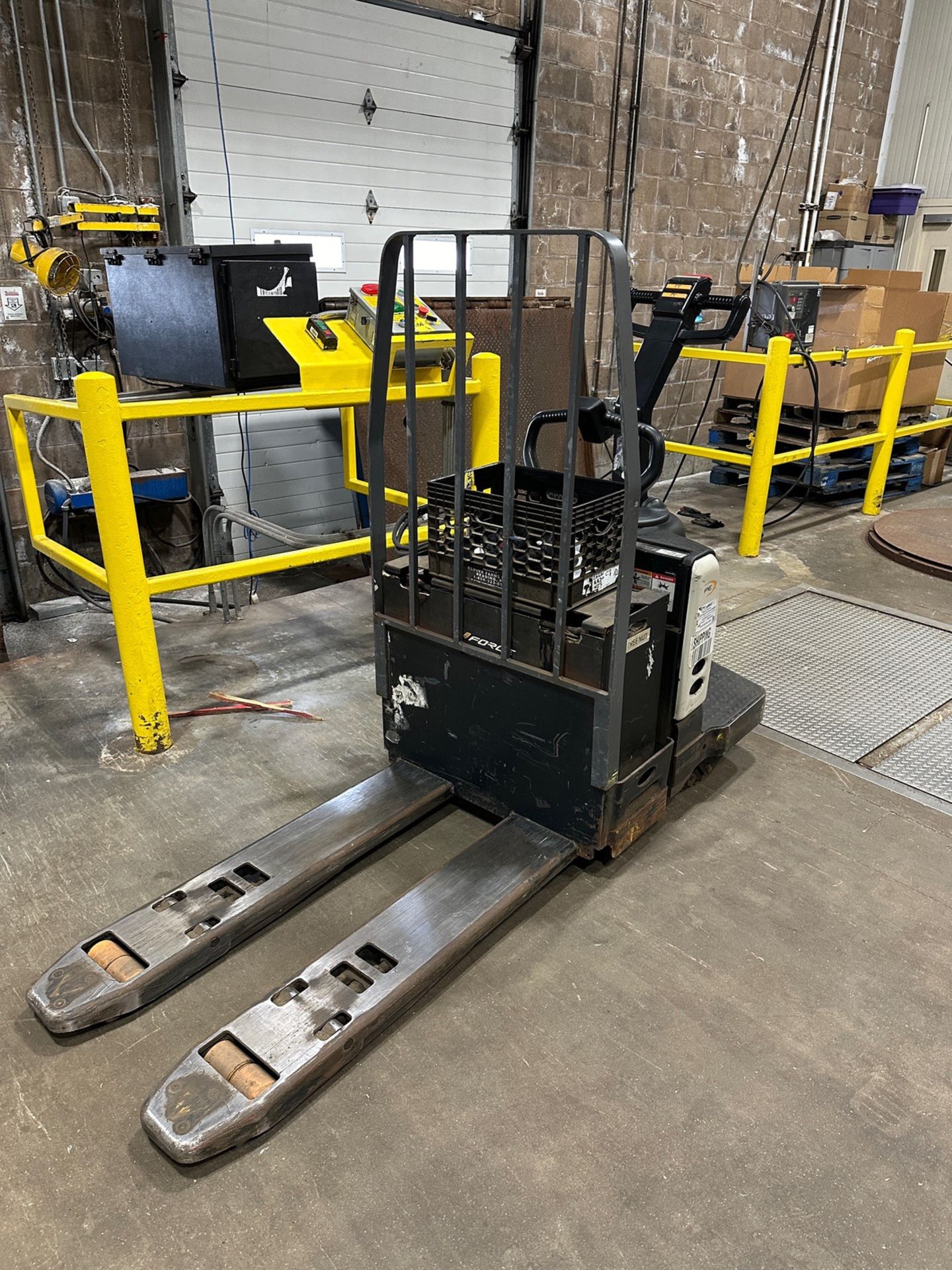 Crown PE4500-60 Electric Pallet Jack, S/N 10229693 | Rig Fee $100