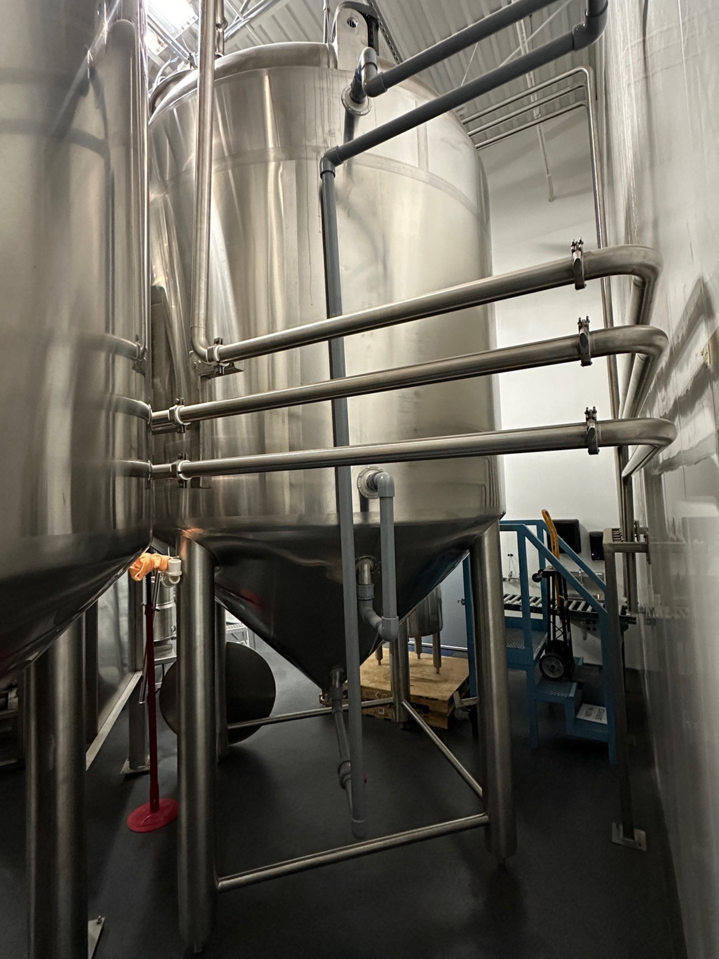 Anco 2,000 Gallon Stainless Steel Tank - Cone Bottom, Glycol Jacketed, Top Mounted Agitation with - Image 2 of 7