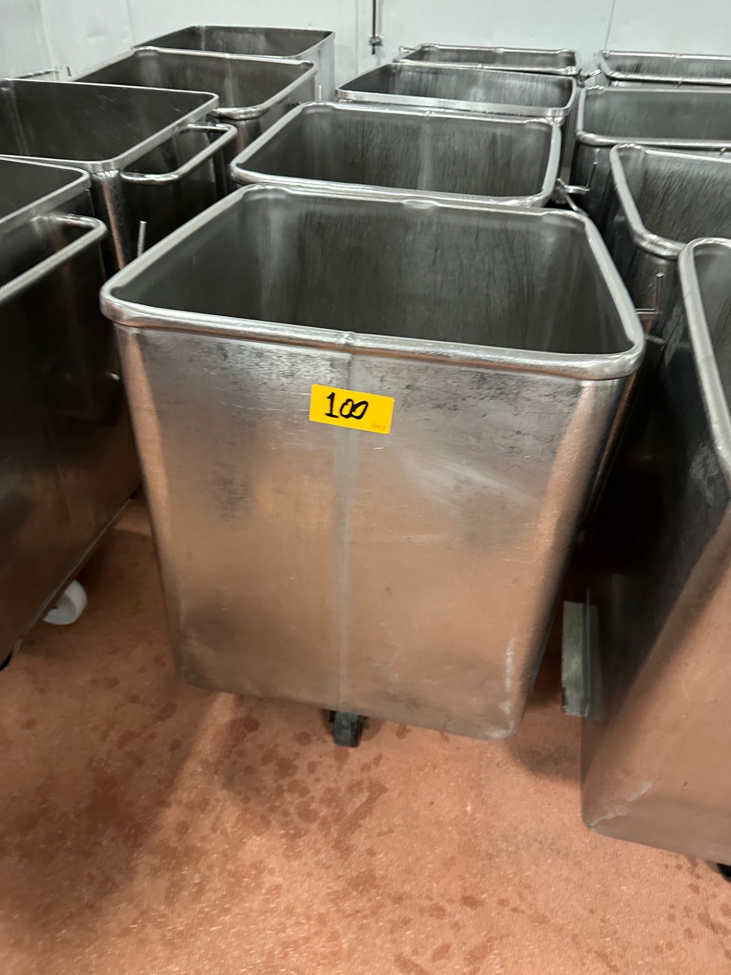 (4) 600 LB Stainless Steel Buggies