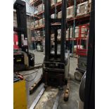 Crown High Reach Forklift, Sideshifter, S/N 1A351889