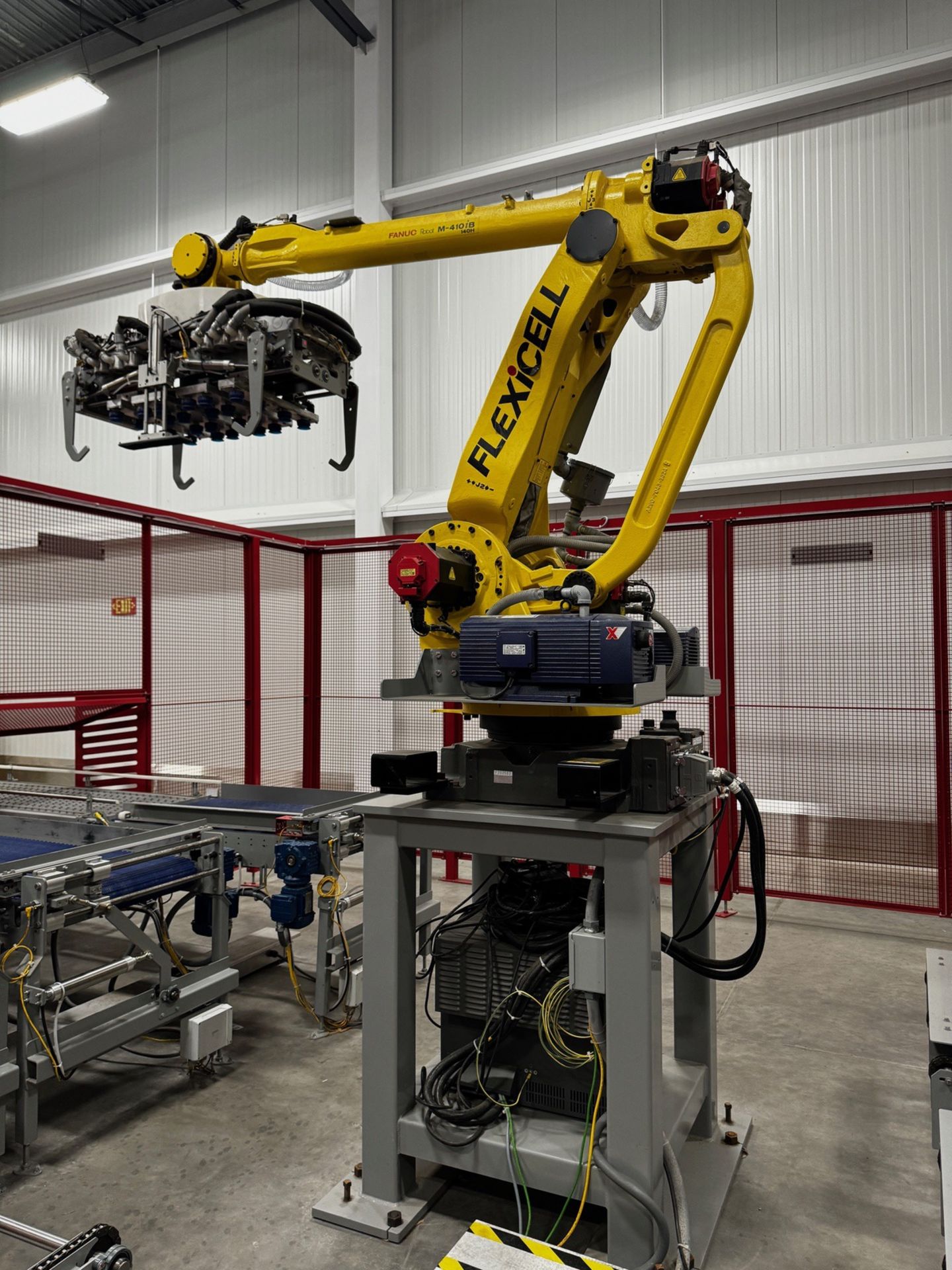 2018 FLEXiCELL Automated Palletizing Delivery System with 2017 Fanuc M-410iB 140H High Speed Palleti - Image 18 of 27