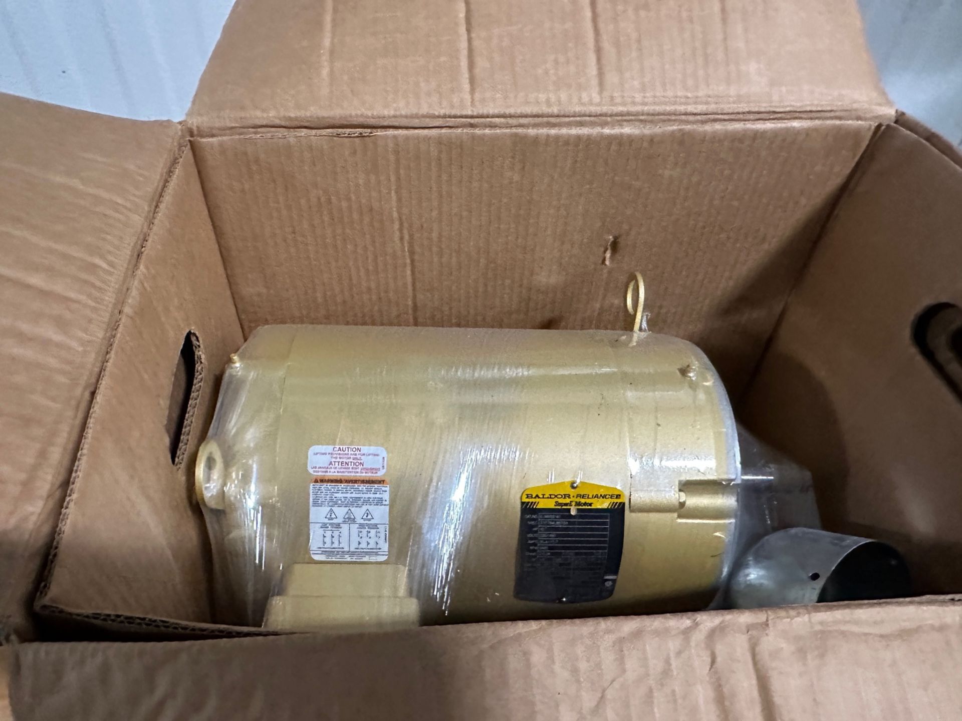 Pallet of Spare Motors | Rig Fee $50 - Image 5 of 7