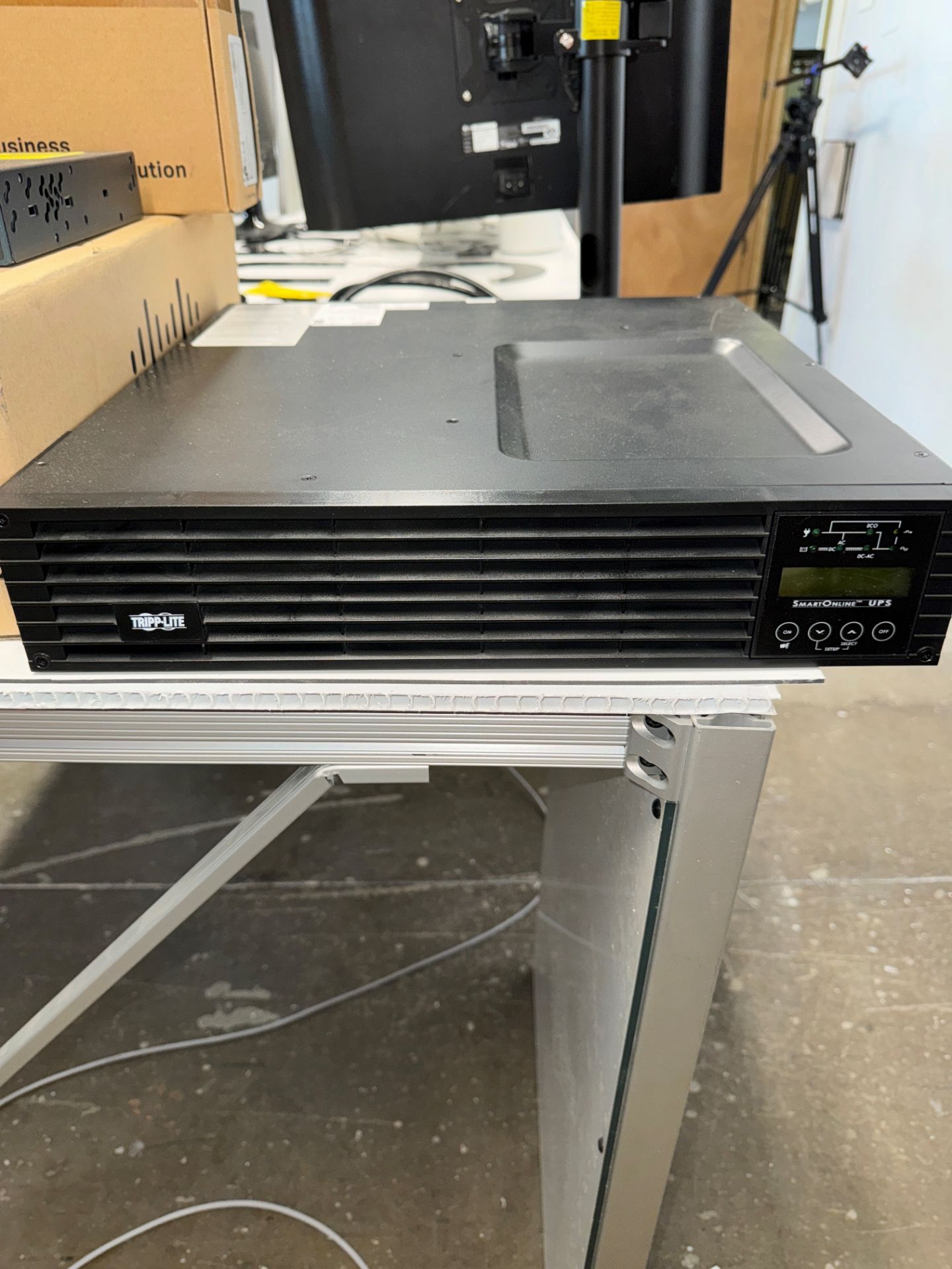 LOT (2) Asst. Port. Rack Mount Racks, (6) HP Proliant DL165 G7 Servers, | Rig Fee $75 - Image 6 of 7