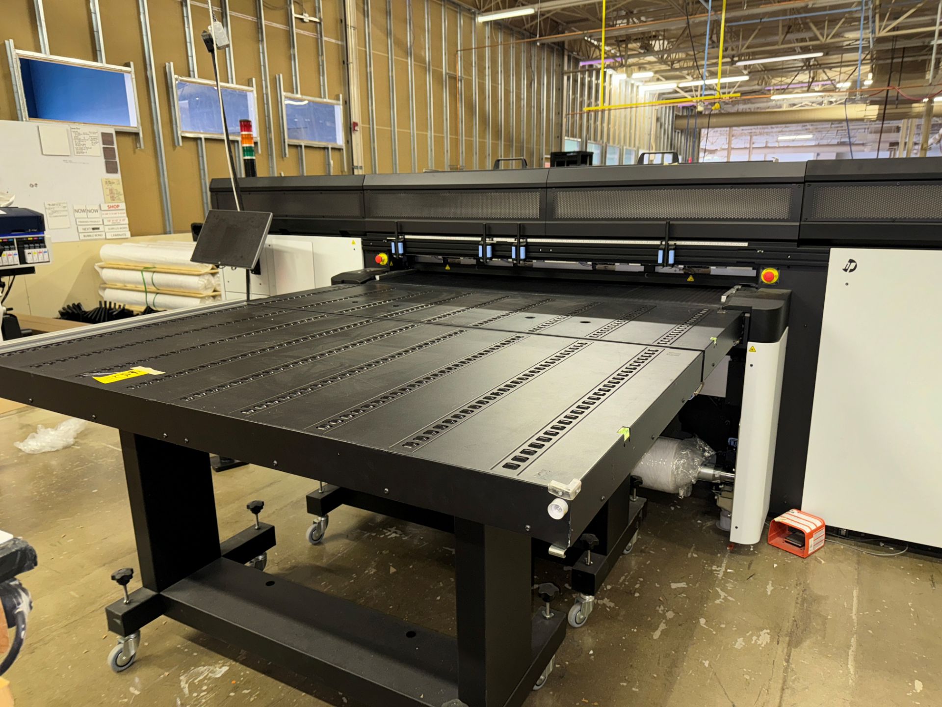 2020 Hewlett Packard Latex R1000 64" Latex Printer S/N SG02C1S003, In &a | Rig Fee $620 - Bild 5 aus 13