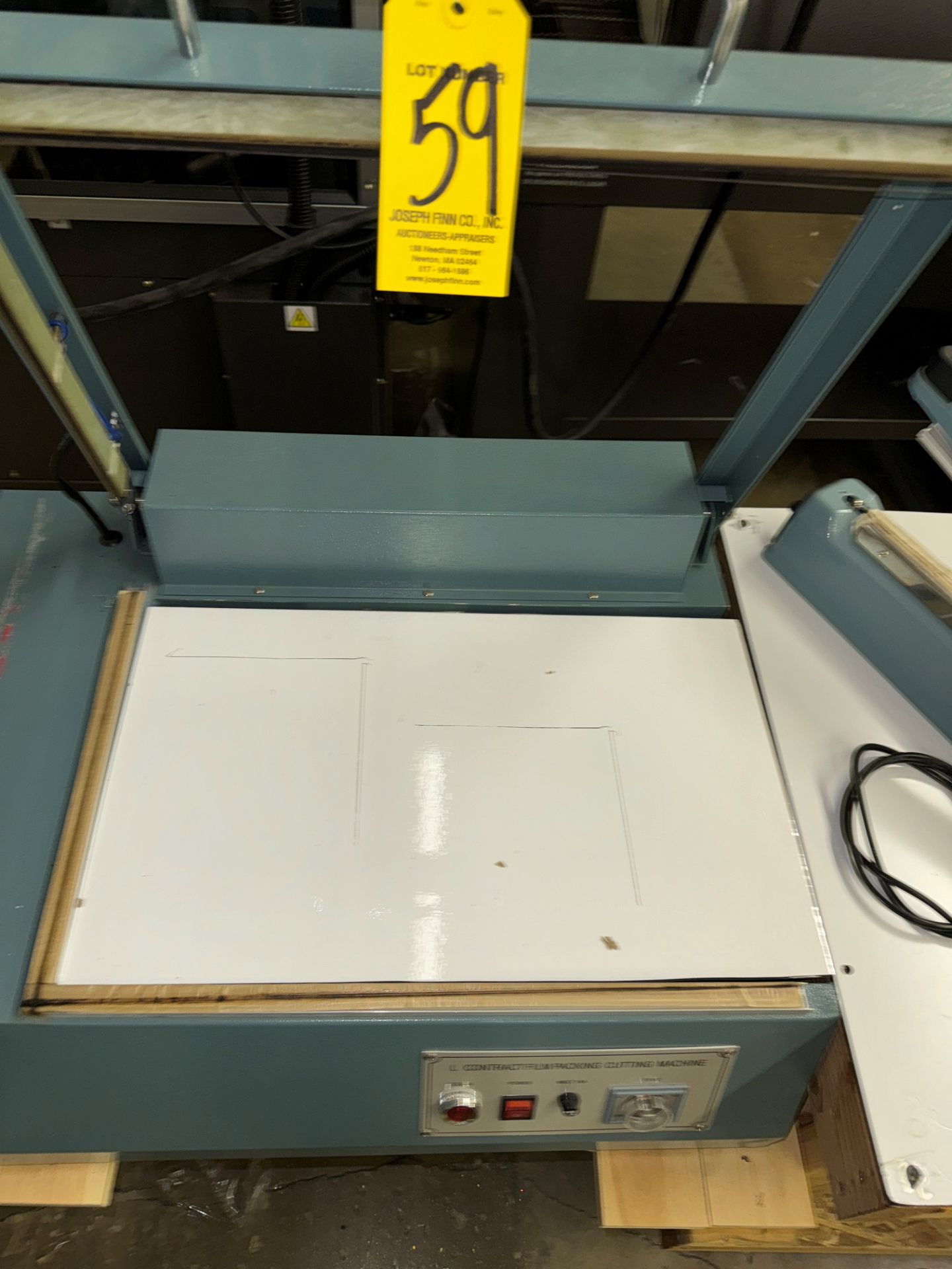 L Type Sealing and Cutting Machine, w/ 16" Heat Sealer, and SF Sealing M | Rig Fee $130 - Image 3 of 8