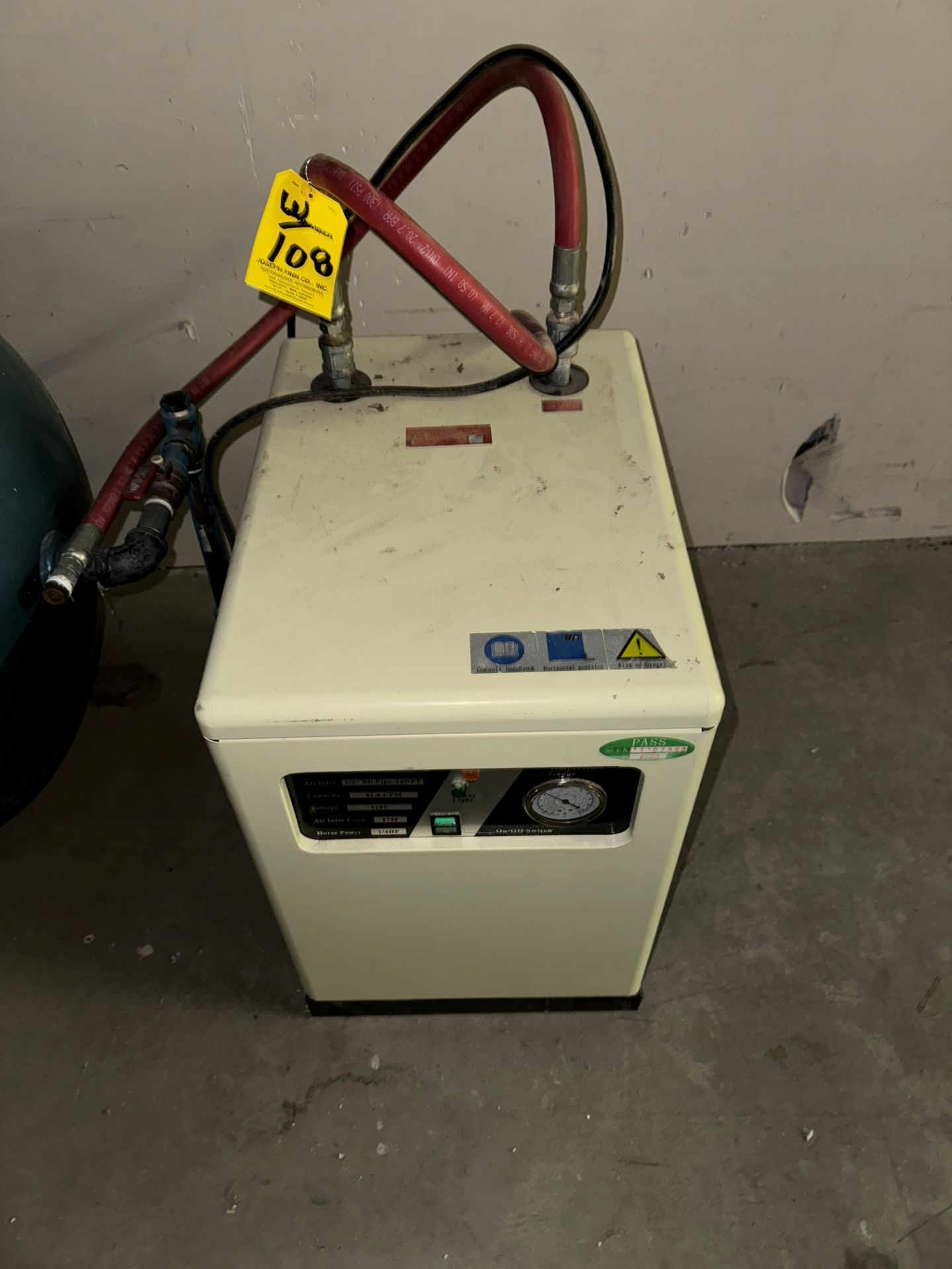 LOT Air Compressor and Air Dryer | Rig Fee $100 - Image 4 of 5