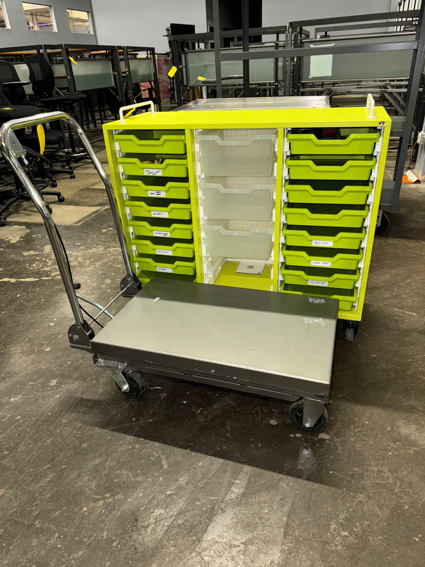 LOT (1) H.D. 4-Shelf Steel Cart, (1) S.S. 3-Shelf Cart, (1) Green Port. | Rig Fee $75 - Image 4 of 4