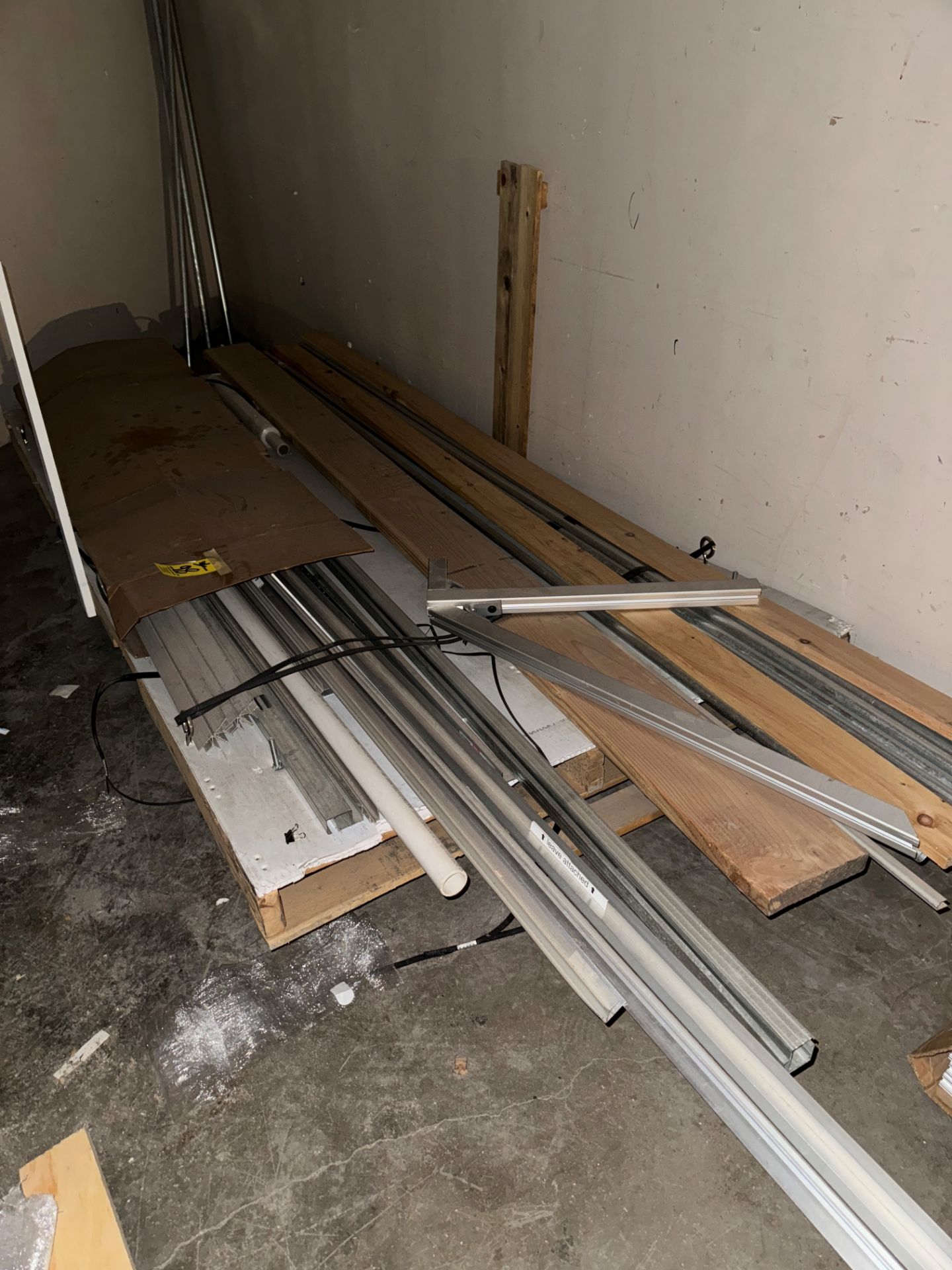 Asst. Extruded Aluminum Rails | Rig Fee $45 - Image 3 of 4