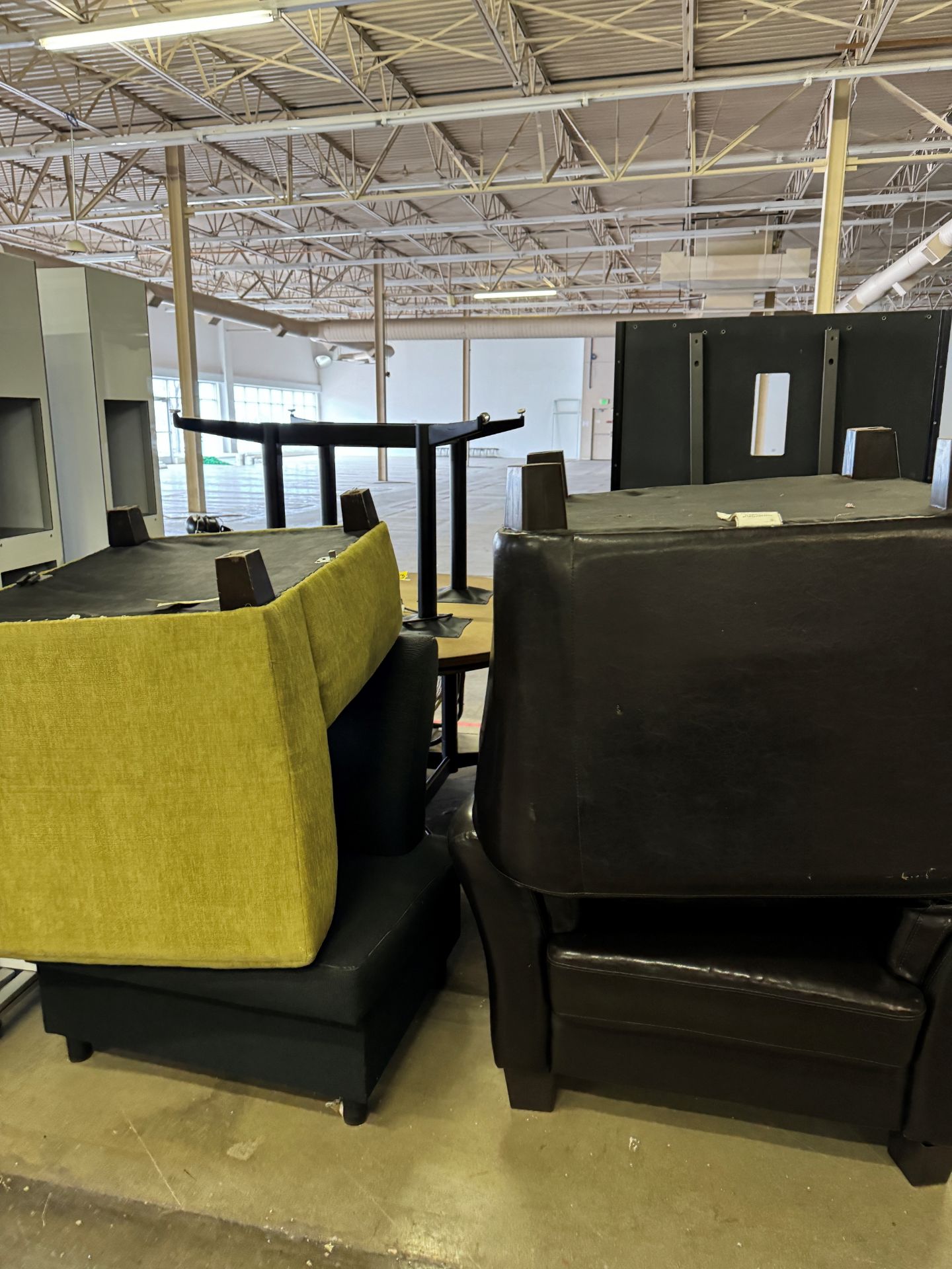 LOT Approx. (50) Modular Work Stations, Large Qty. of Black Fabric Swive | Rig Fee $380 - Image 12 of 18