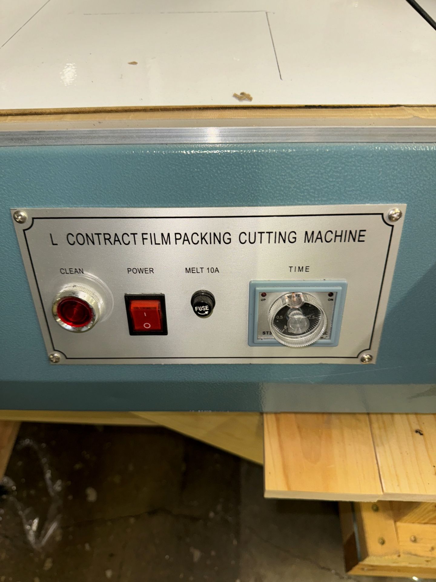 L Type Sealing and Cutting Machine, w/ 16" Heat Sealer, and SF Sealing M | Rig Fee $130 - Image 2 of 8
