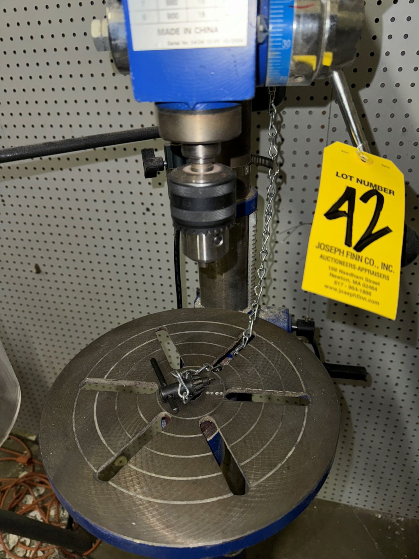 Cummins #3113, 16 Speed Floor Drill, S/N ZJ4116H, 6" Throat w/ 5" Vise | Rig Fee $75 - Image 3 of 5