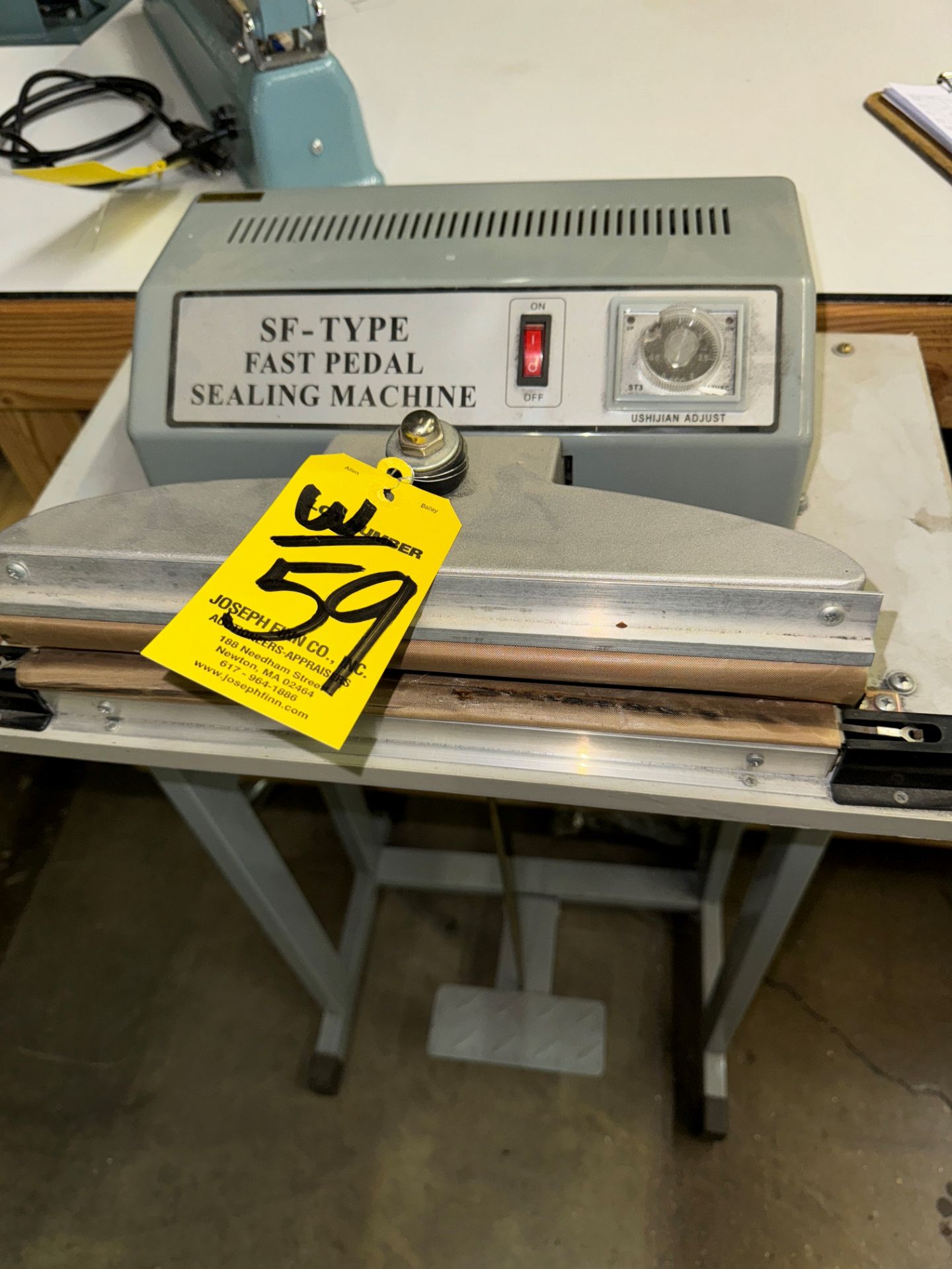 L Type Sealing and Cutting Machine, w/ 16" Heat Sealer, and SF Sealing M | Rig Fee $130 - Image 8 of 8