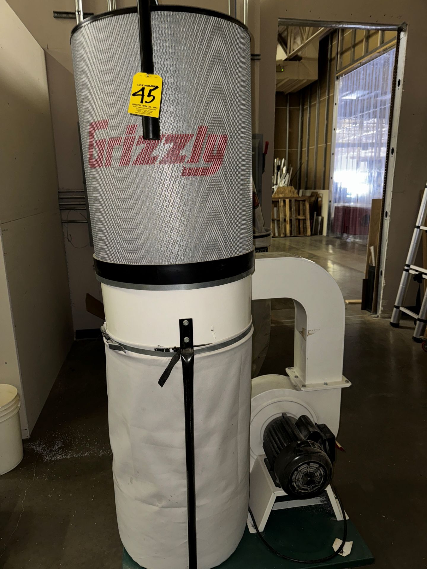 Grizzly G0548ZP Dust Collector, 2 HP, Polar Bear Series | Rig Fee $150