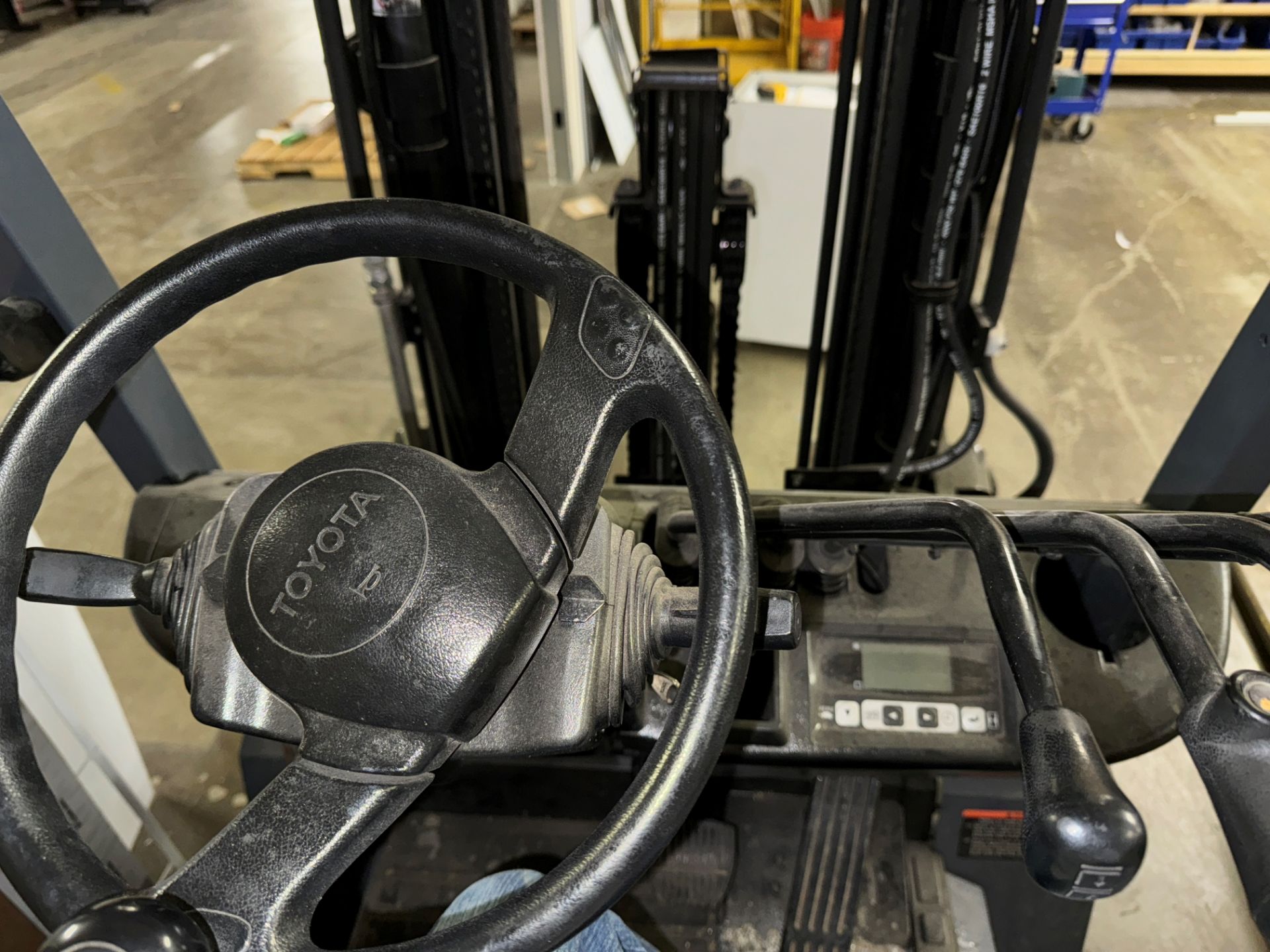 Toyota 8FBCU25 Electric Forklift, S/N 64437, Side Shift-Needs Battery, w | Rig Fee $300 - Image 5 of 14