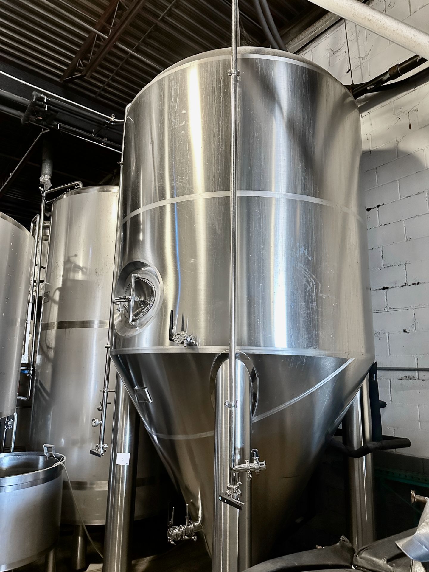 SK Brew Pro Technologies 60 BBL Fermenter, Glycol Jacketed, S/N: 151000980, Approx | Rig Fee $2250