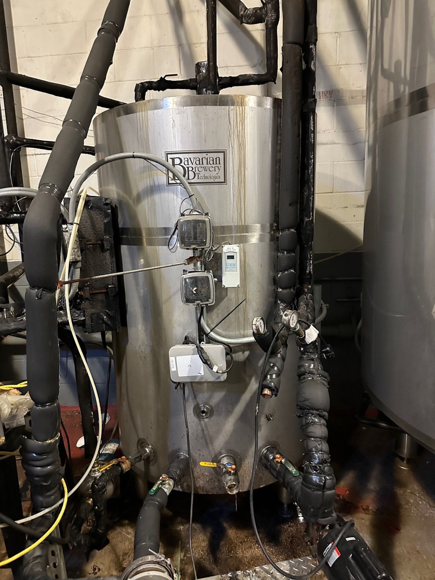 Glycol Chiller w/ Bavarian Brew Tech Glycol Tank | Rig Fee $2850