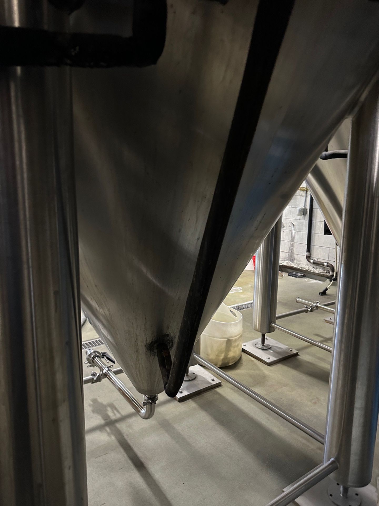 2018 Prospero SK 120 BBL Fermenter, Glycol Jacketed, Approx 7ft ID x 24ft OAH, S/N: 18102759 - Image 6 of 6