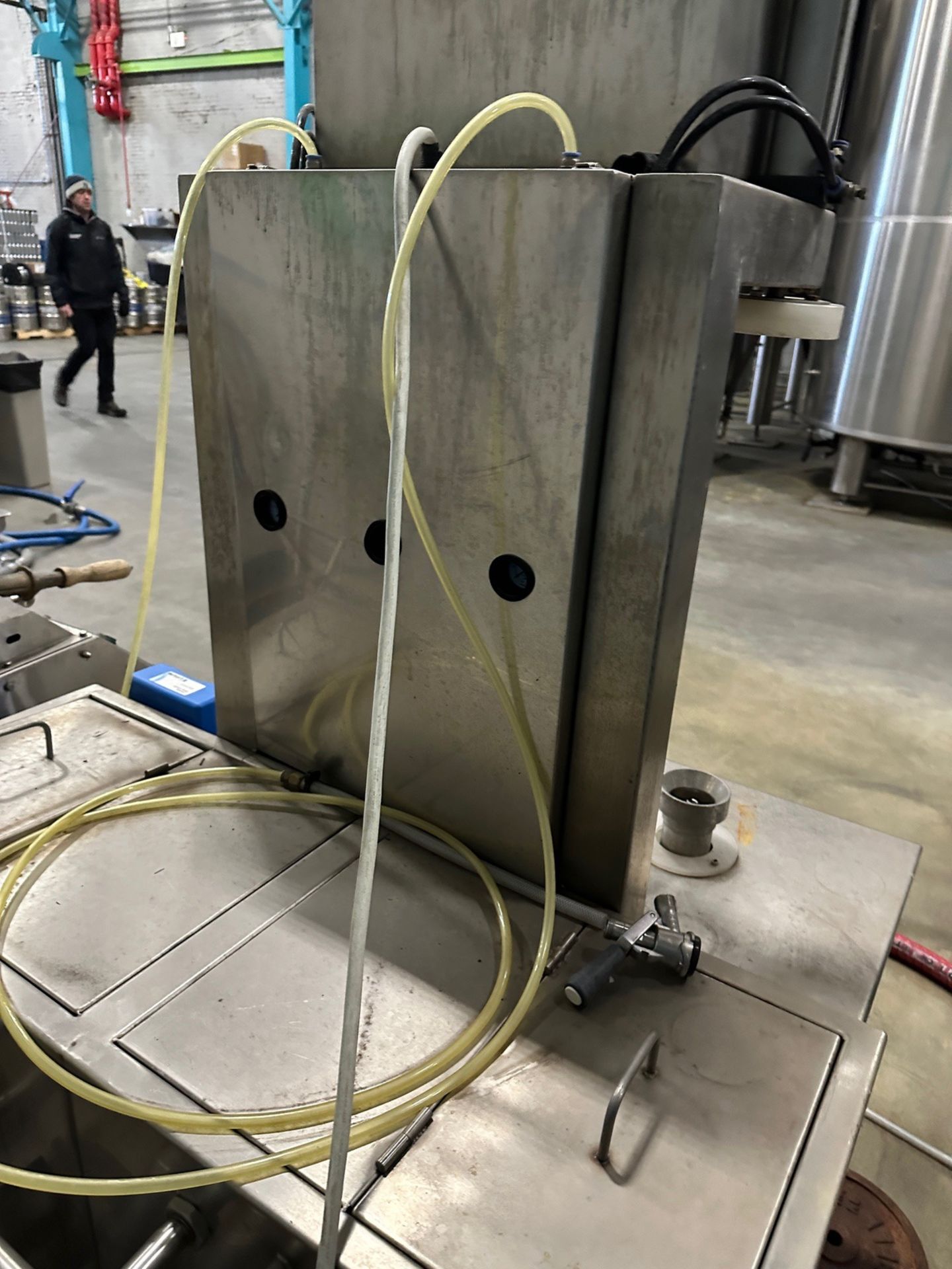 2-Station Stainless Steel Keg Washer | Rig Fee $650 - Image 4 of 5