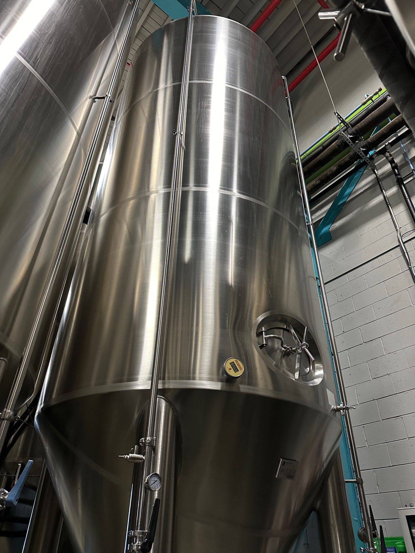 2018 Prospero SK 120 BBL Fermenter, Glycol Jacketed, Approx 7ft ID x 24ft OAH, S/N: 18102756 - Image 2 of 9