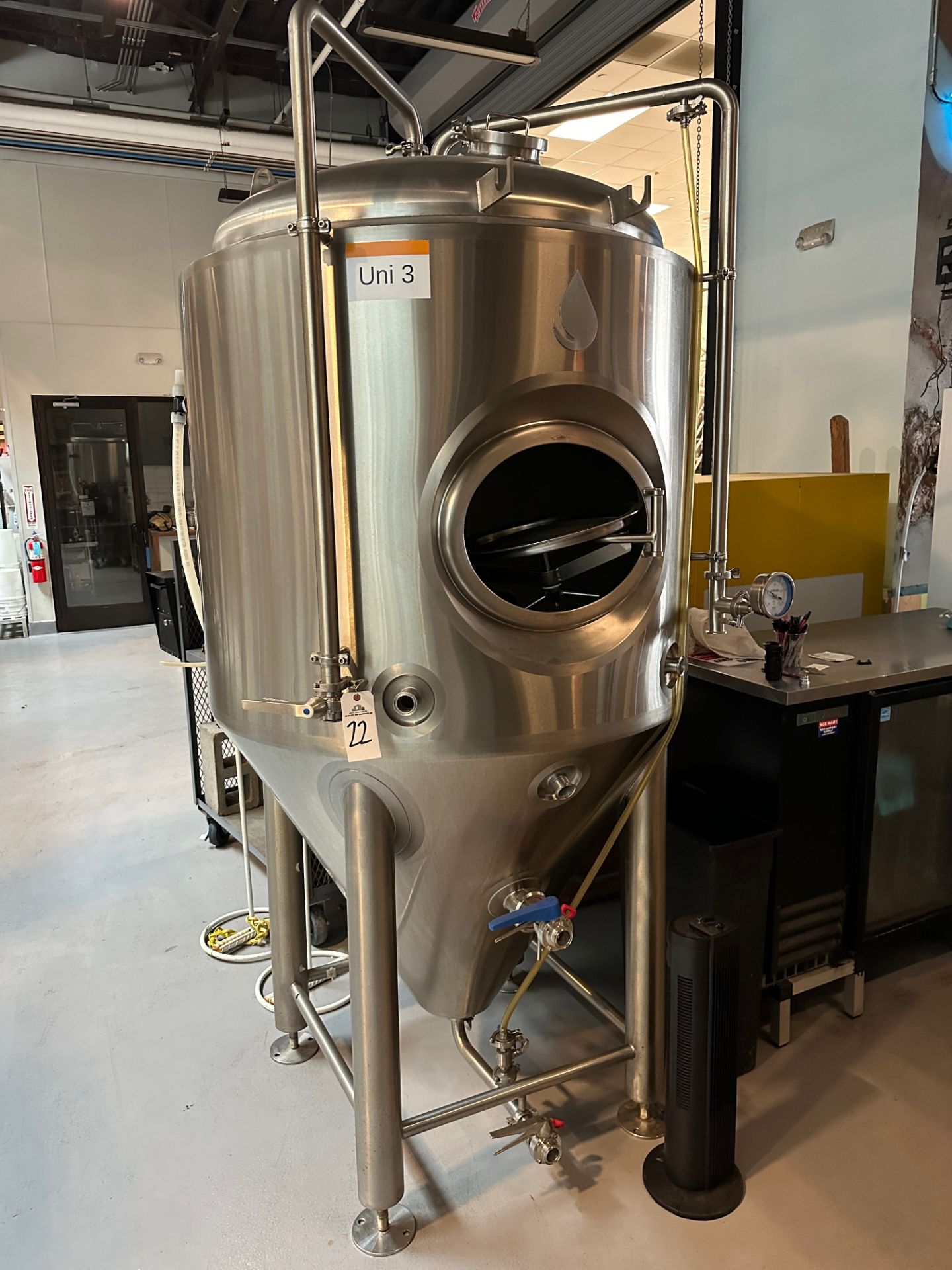 Complete 40 BBL Microbrewery - 40 BBL Deutsche 4-Vessel Brewhouse, Tanks, Can Line - See Description - Bild 46 aus 335