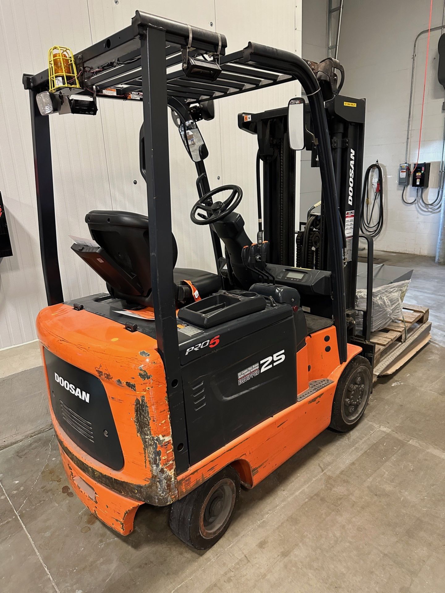 Doosan 36V Electric Sit Down Lift Truck - Model BC25S-5, S/N FBAOH-1350-00822