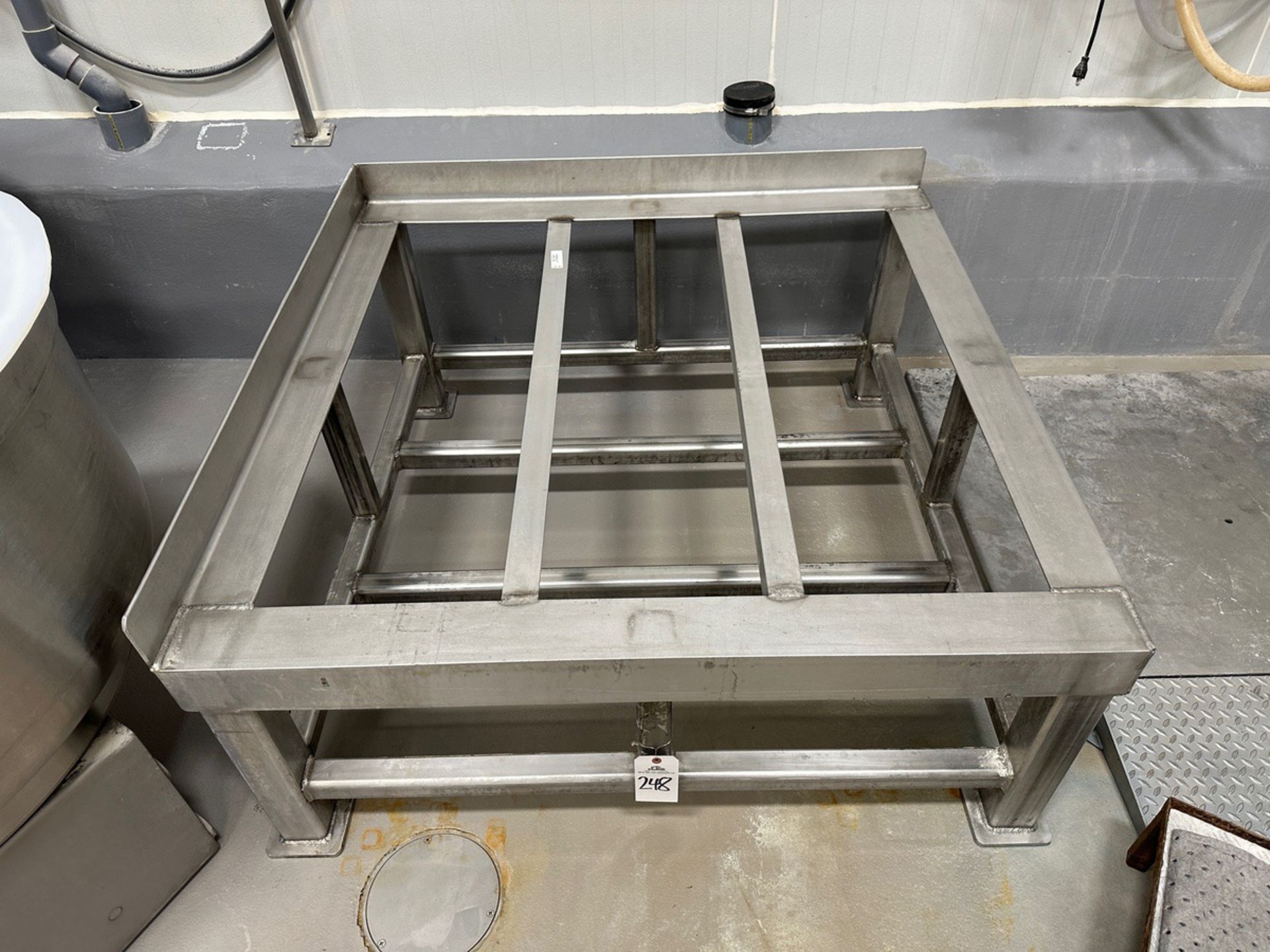 Stainless Steel Pallet Stand | Rig Fee $50