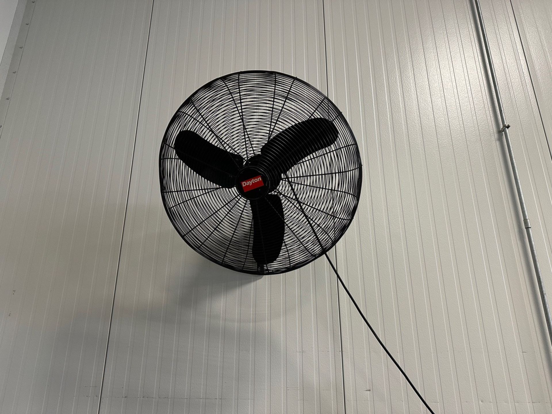 Lot of (3) 30" Dayton Wall Mounted Fans - Model NSC-243 | Rig Fee $150 - Image 2 of 4