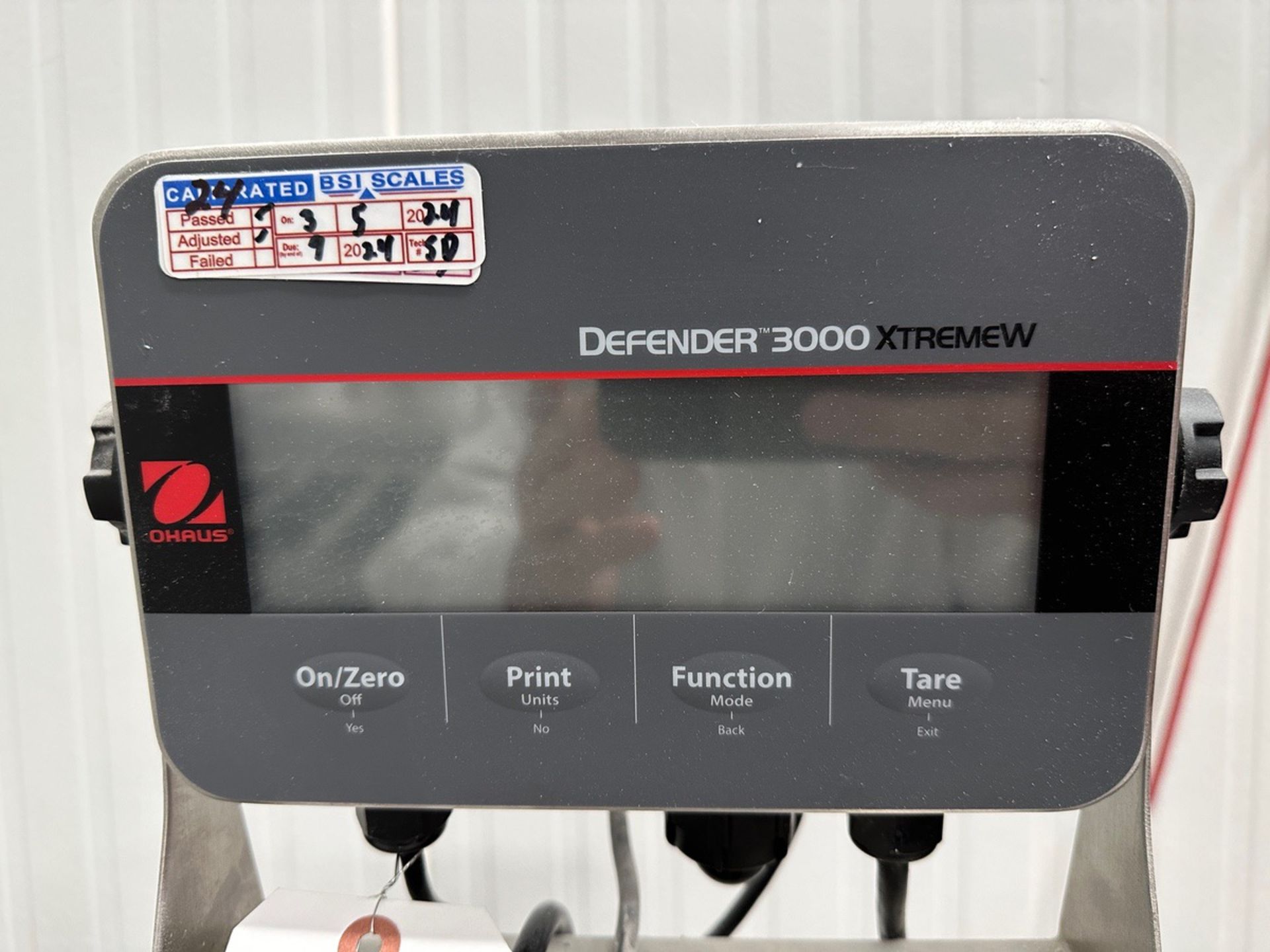 Ohaus Defender 3000 XtremeW Platform Scale with DRO (Approx. 16" x 22" Platform) | Rig Fee $50 - Image 2 of 3