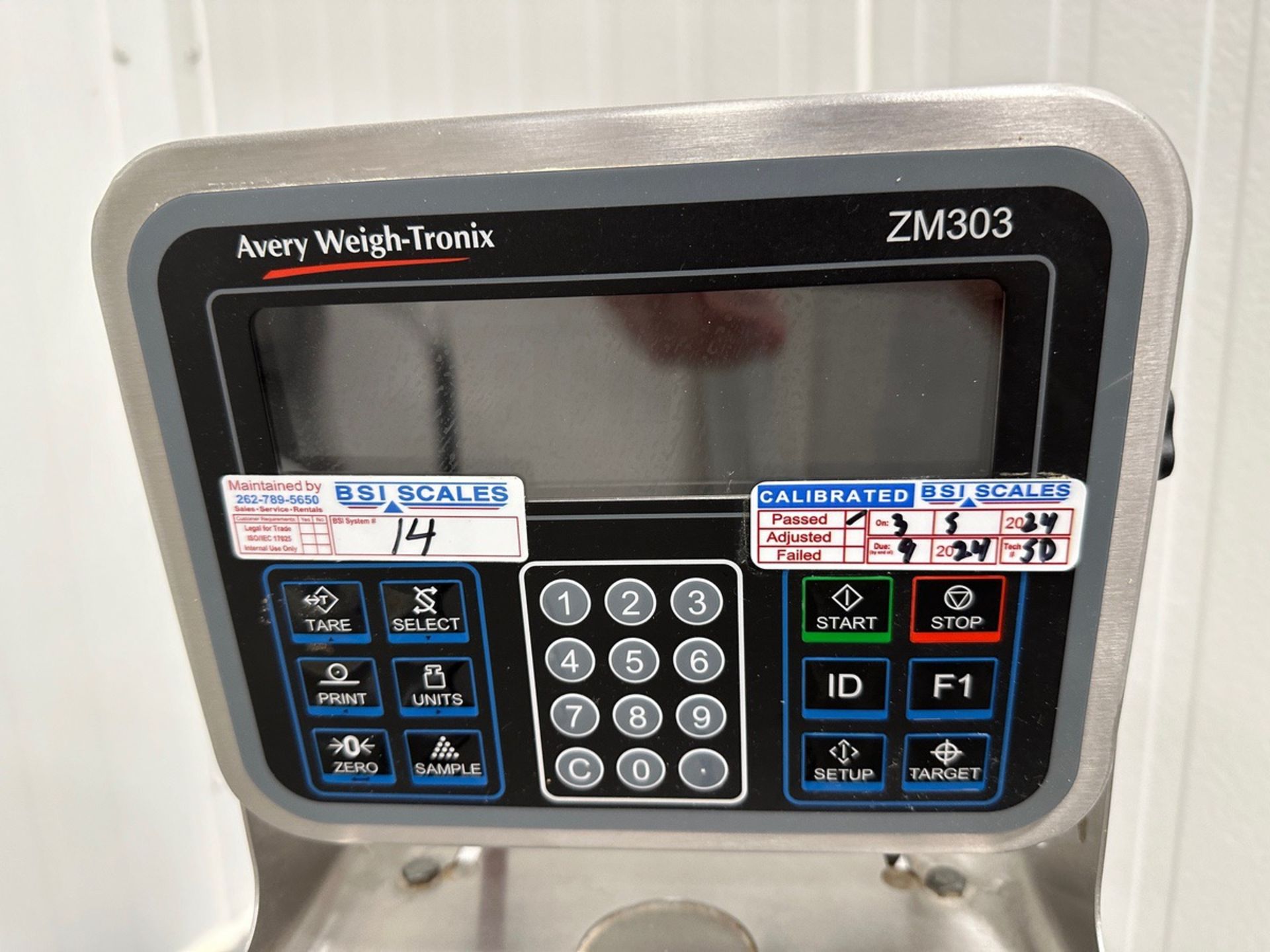 Avery Weigh-Tronix ZM303 Platform Scale with DRO (Approx. 18" x 24" Platform) | Rig Fee $50 - Image 2 of 4