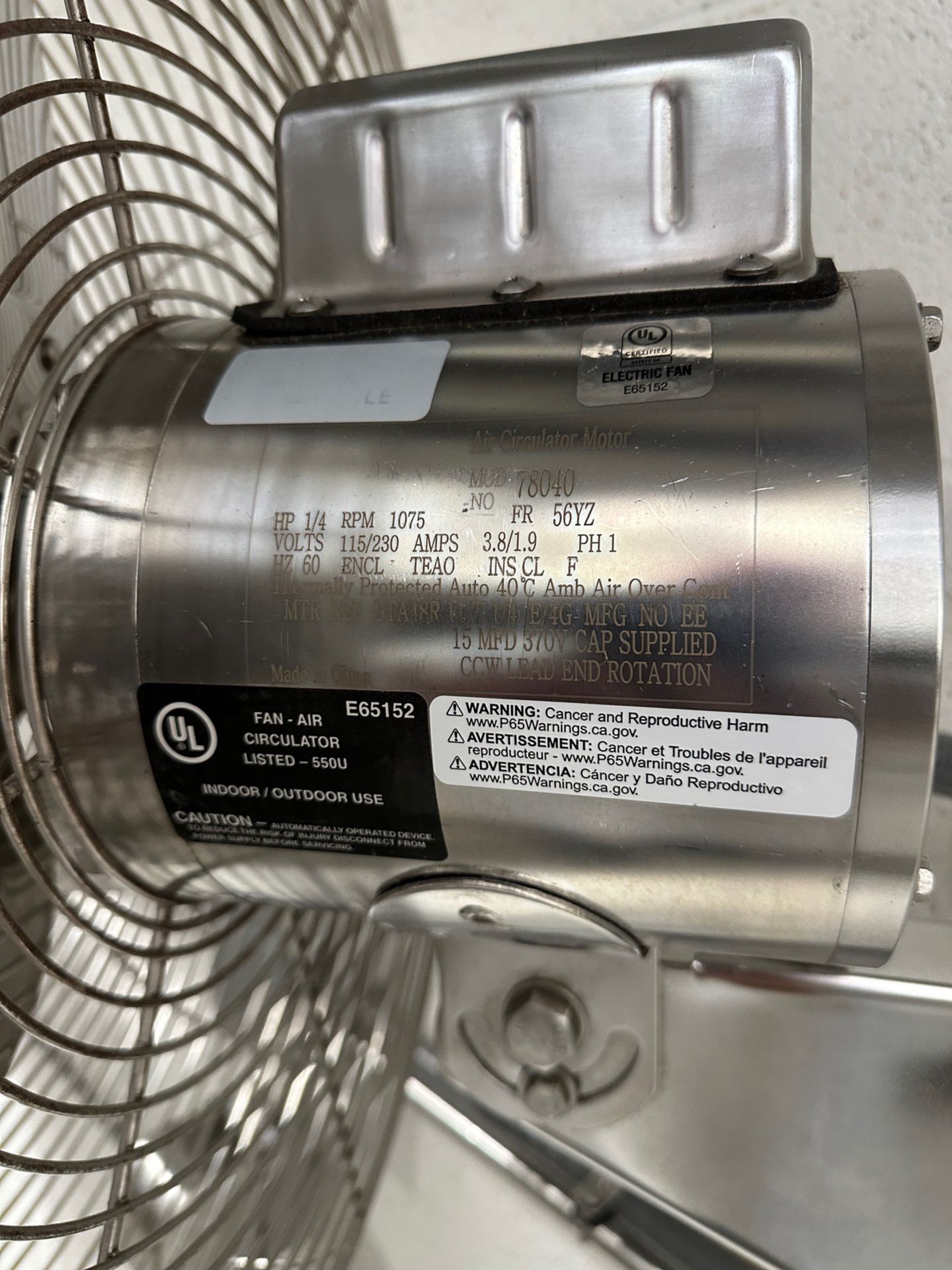 Lot of (4) 24" Dayton 1/4 HP Stainless Steel Wall Mounted Fans - Model E65152 | Rig Fee $200 - Image 3 of 5