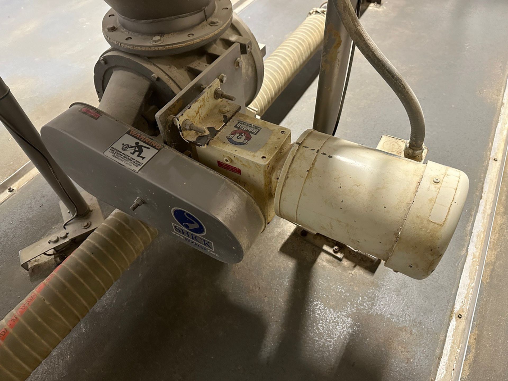 Shick Stainless Steel Hopper on Load Cells with Mettler Toledo DRO and Auger Drive | Rig Fee $500 - Image 4 of 4