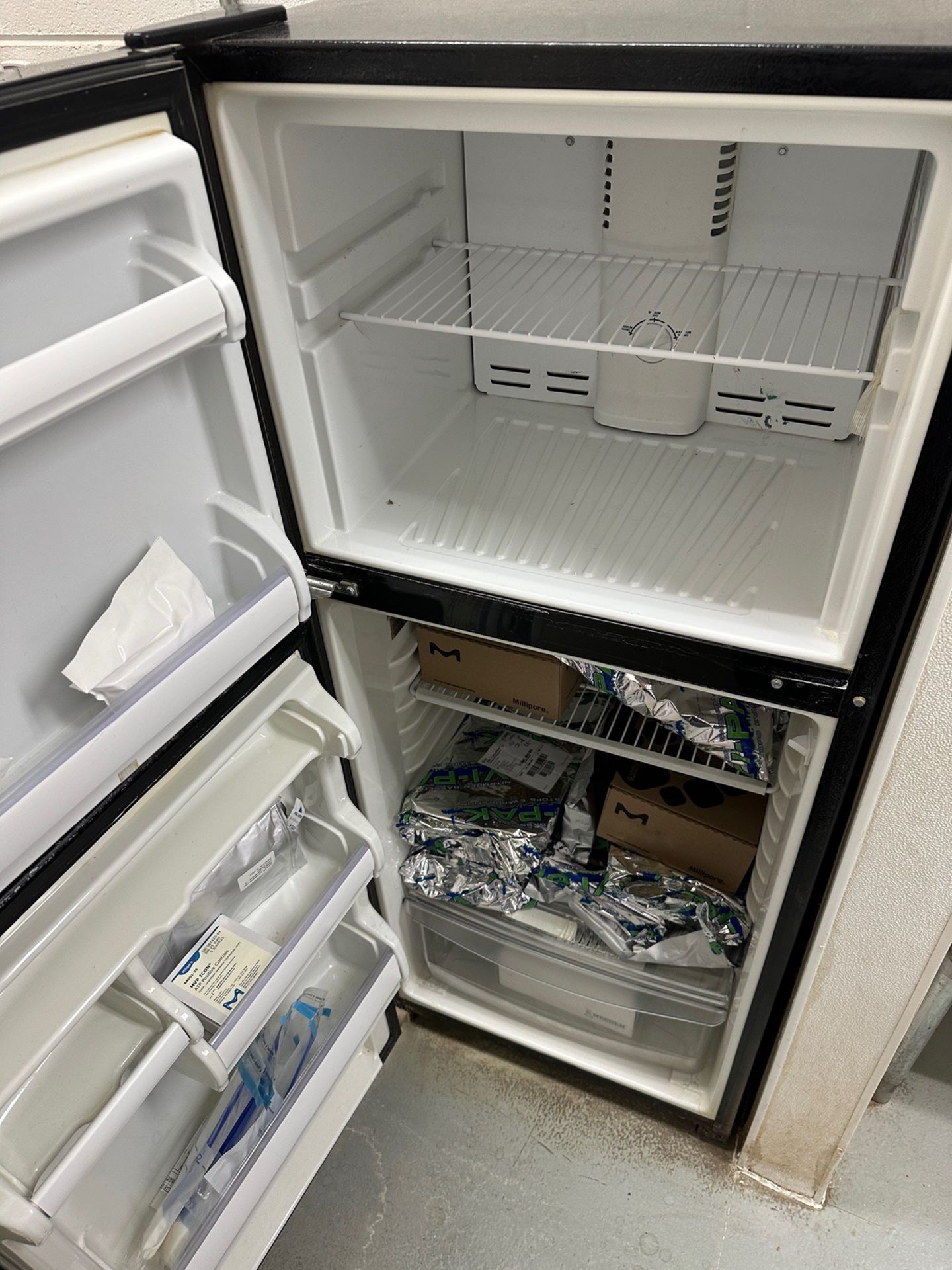 Whirlpool Refrigerator / Freezer | Rig Fee $35 - Image 2 of 2