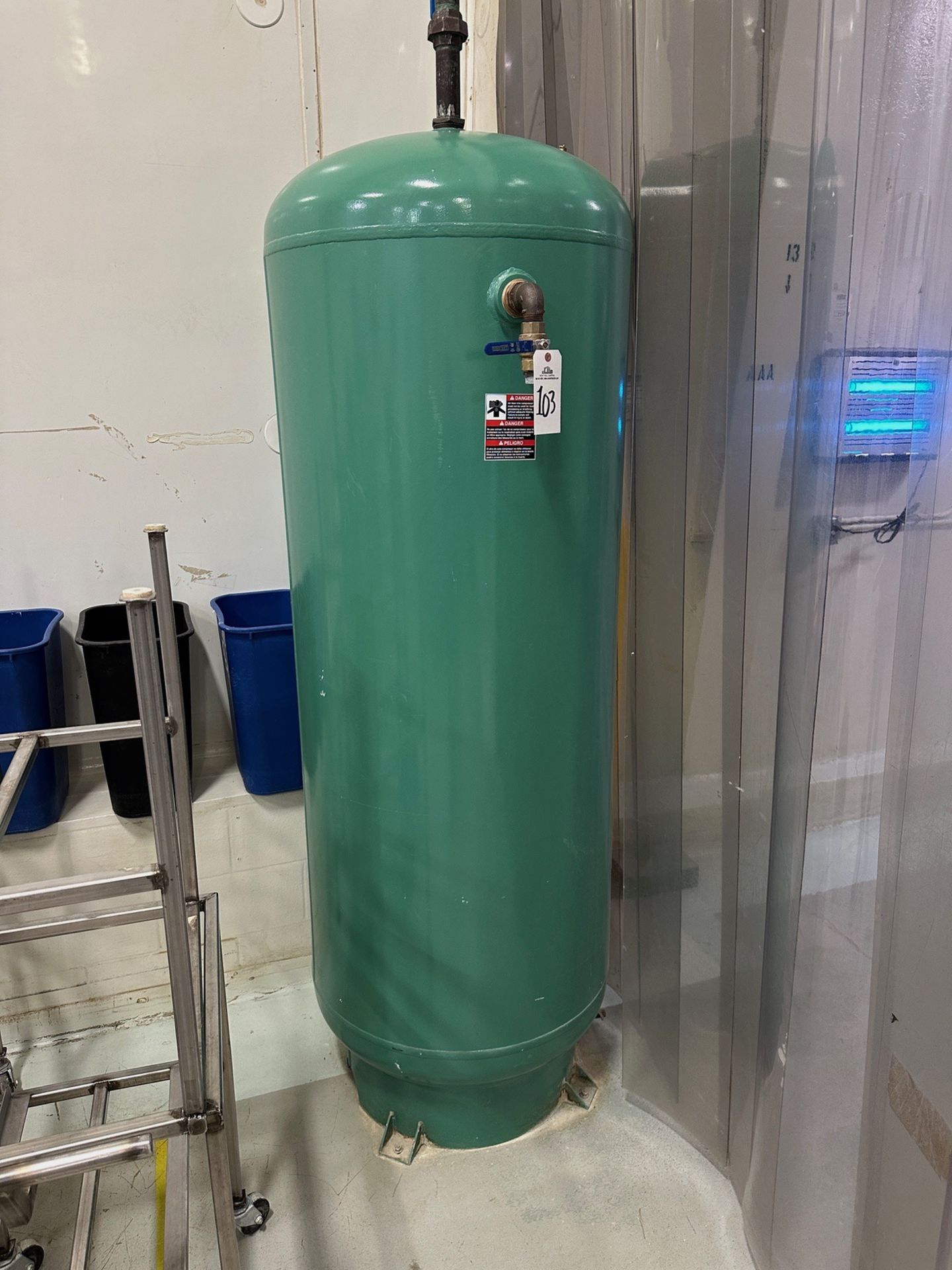 Speedaire Compressed Air Holding Tank (Approx. 30" Diameter and 90" O.H.) | Rig Fee $350
