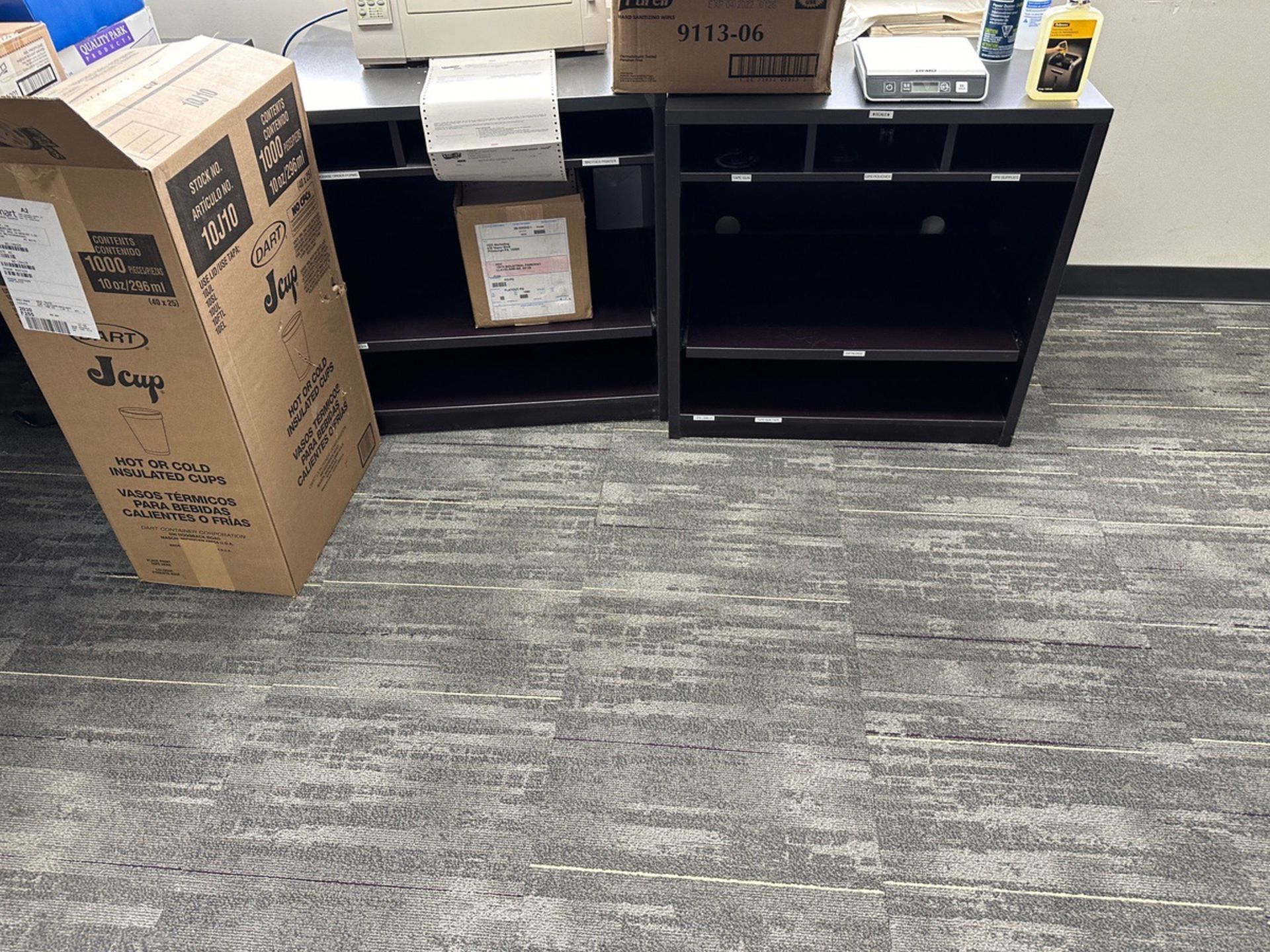 Lot of (2) Cubicles with Contents (No Electronics Included) | Rig Fee $450 - Image 2 of 5