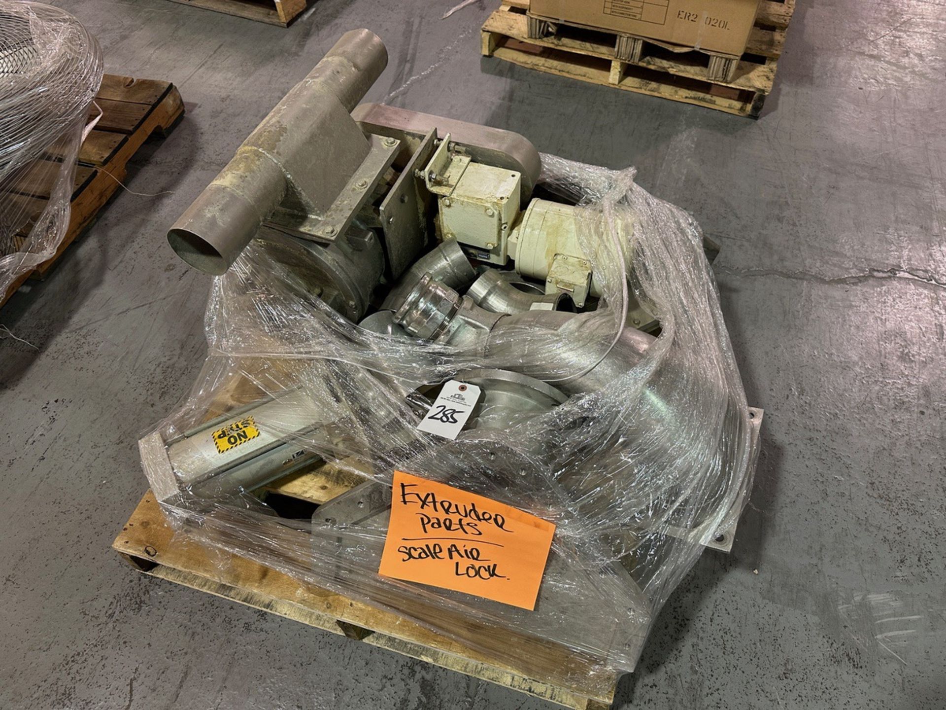 Lot of Pallet of Extruder and Air Lock Parts