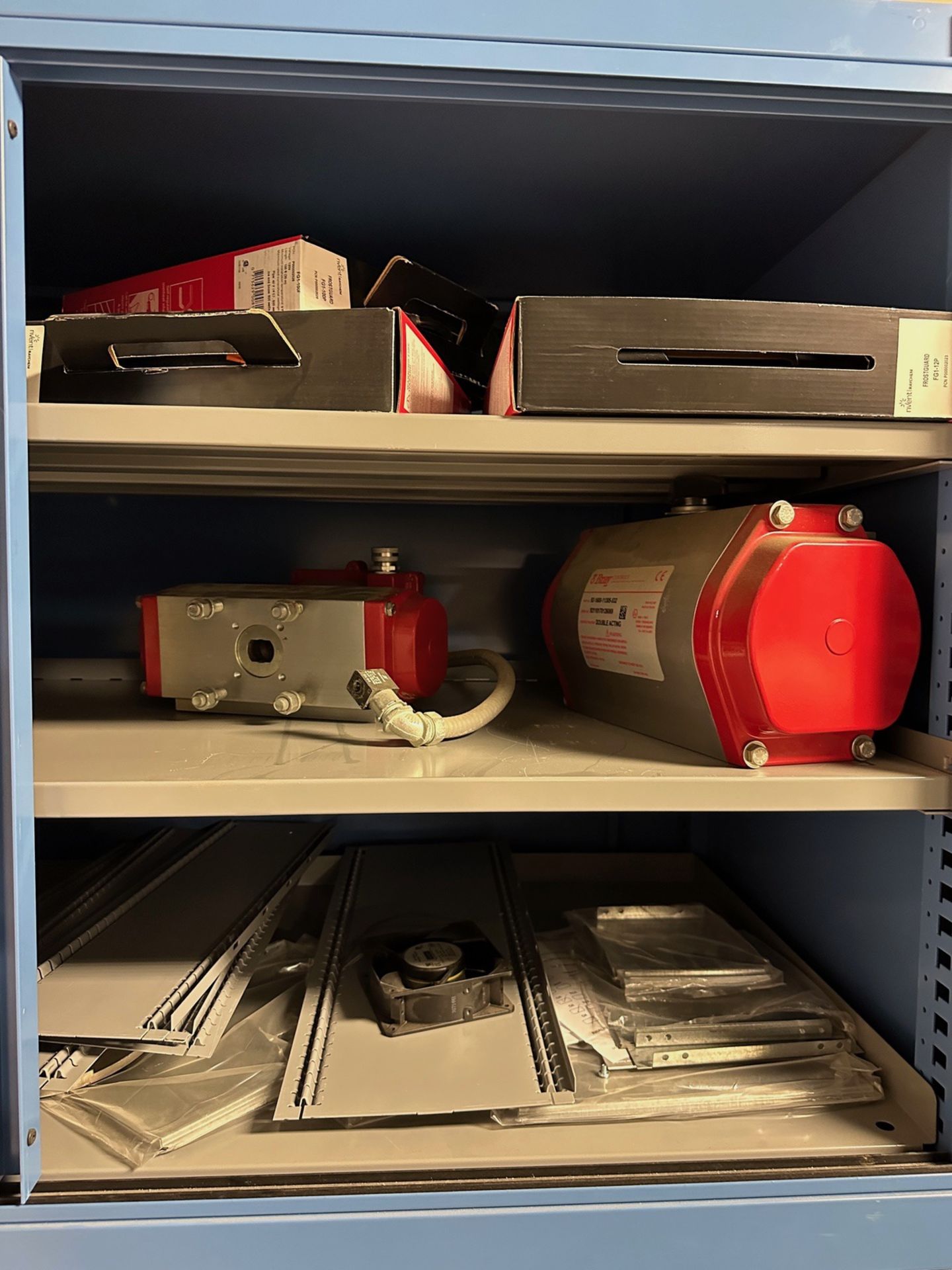 Contents of Lista Cabinets & Drawers (Cabinets Not Included) (Tags 402 - 41 | Rig Fee $4950 or HC - Image 2 of 68