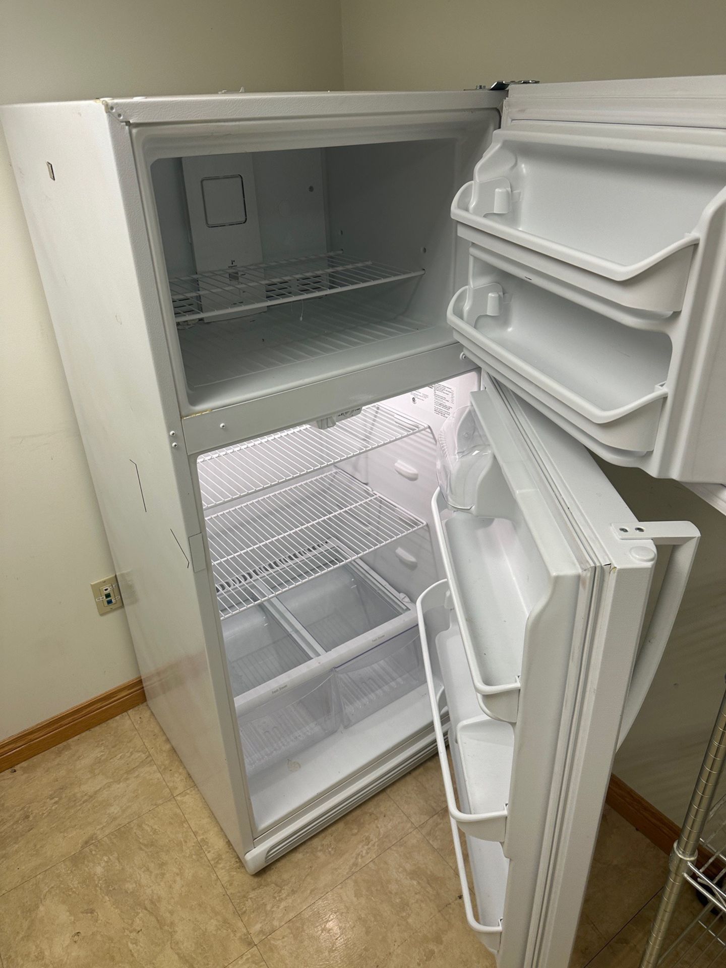 Frigidaire Refrigerator / Freezer - Model FFTR1814TWO | Rig Fee $175 - Image 2 of 3