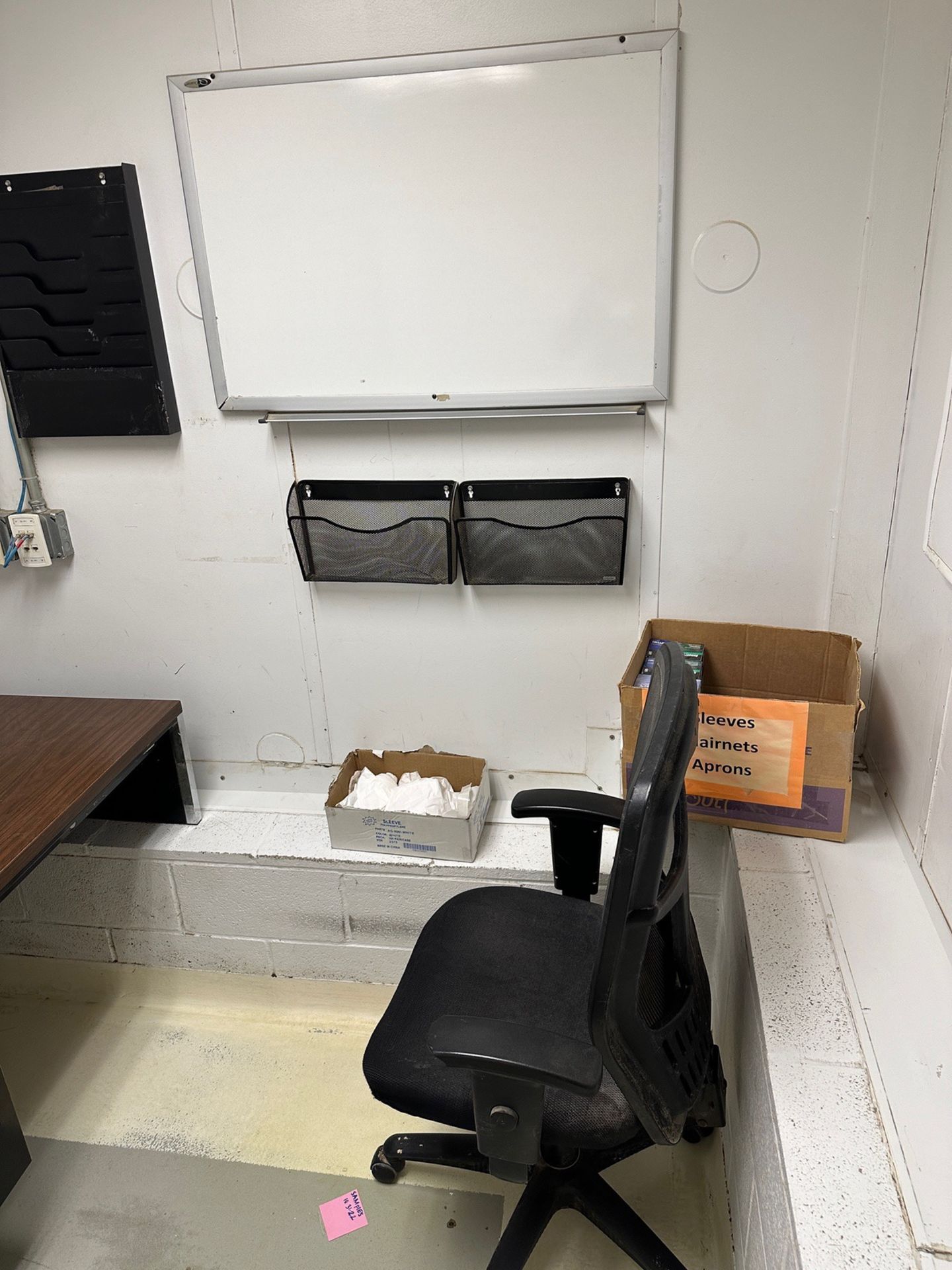 Lot of (2) Offices with Contents and Stools | Rig Fee $250 - Image 6 of 6