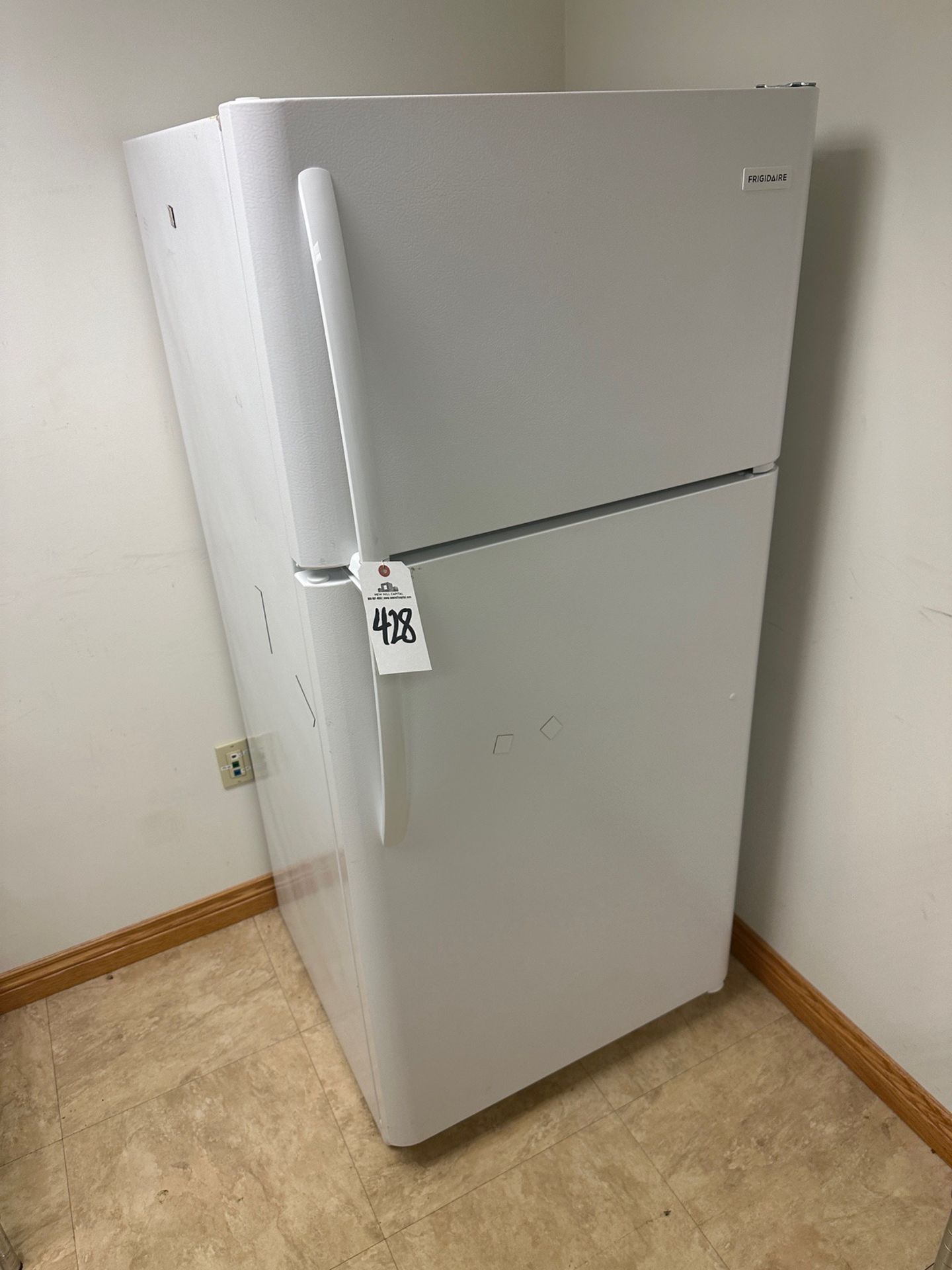 Frigidaire Refrigerator / Freezer - Model FFTR1814TWO | Rig Fee $175