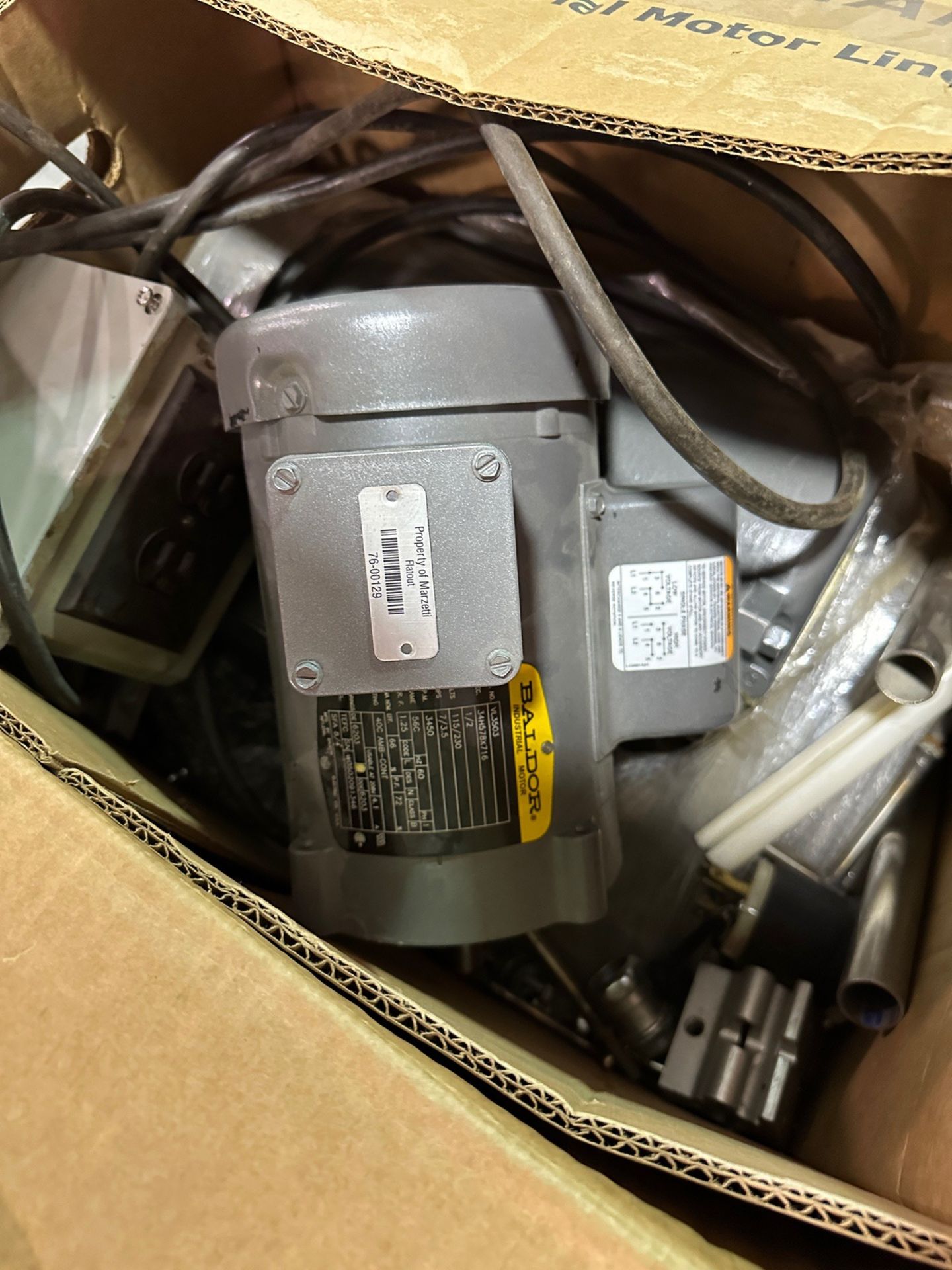 Lot of Pallet of Misc. Motors and Conveyance Belt | Rig Fee $50 - Image 4 of 10